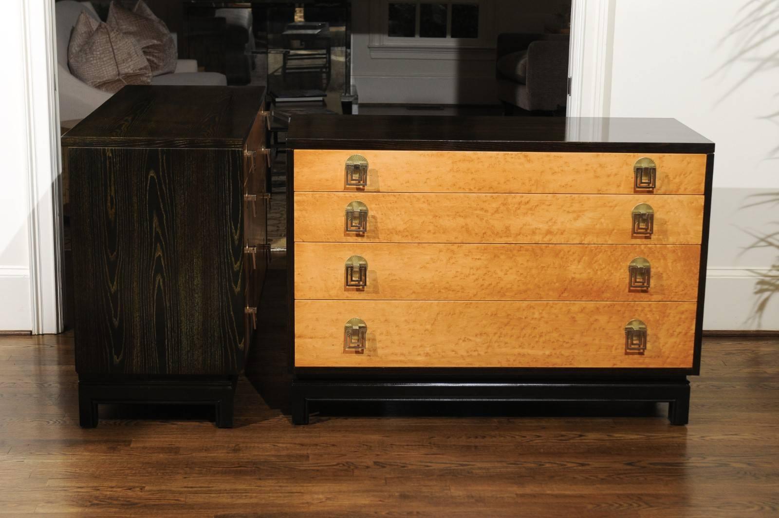 Mid-20th Century Breathtaking Pair of Chests by Renzo Rutili in Cerused Oak and Bird's-Eye Maple For Sale