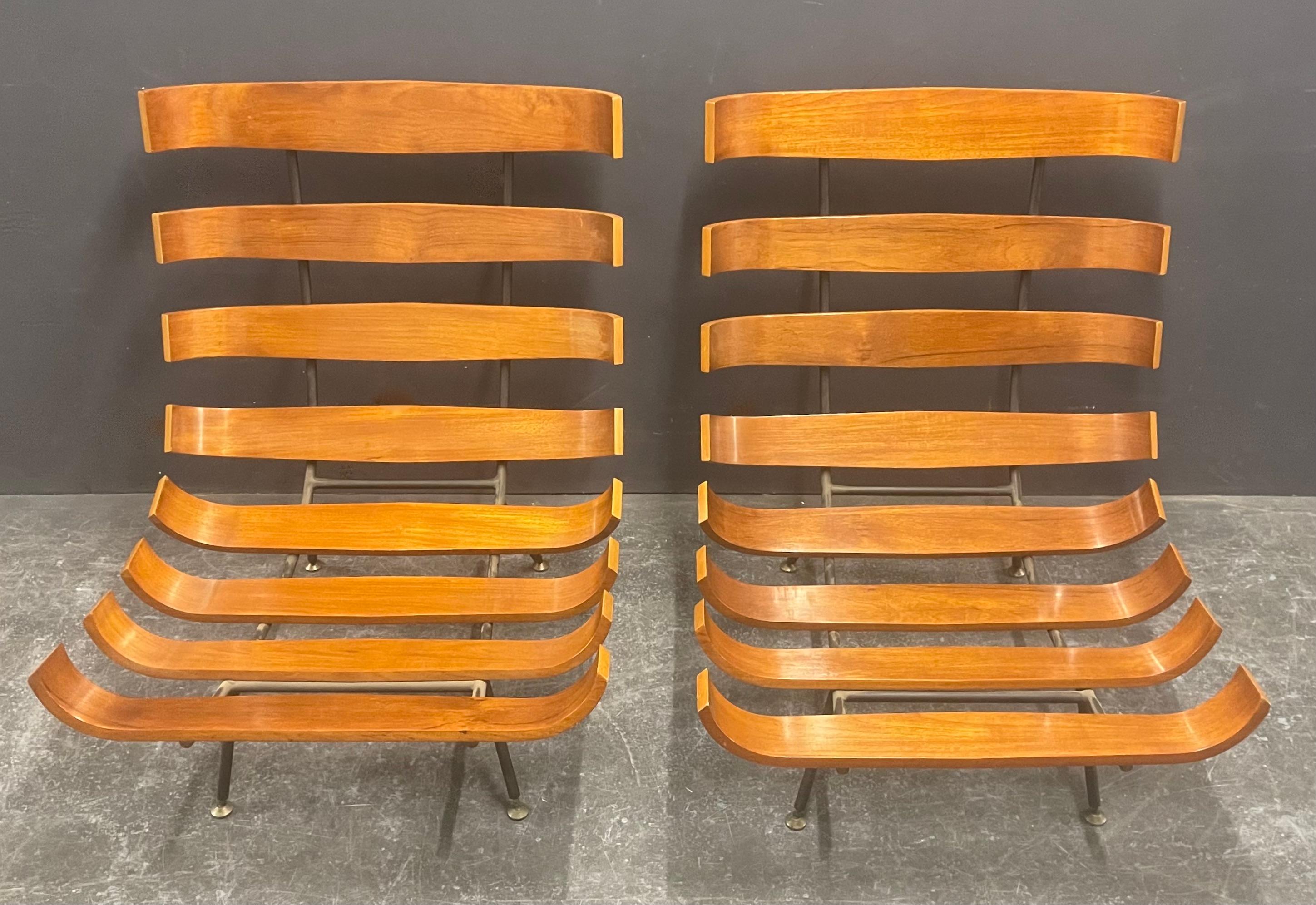 Brazilian breathtaking pair of costela lounge chairs by carlo hauner and martin eisler  For Sale