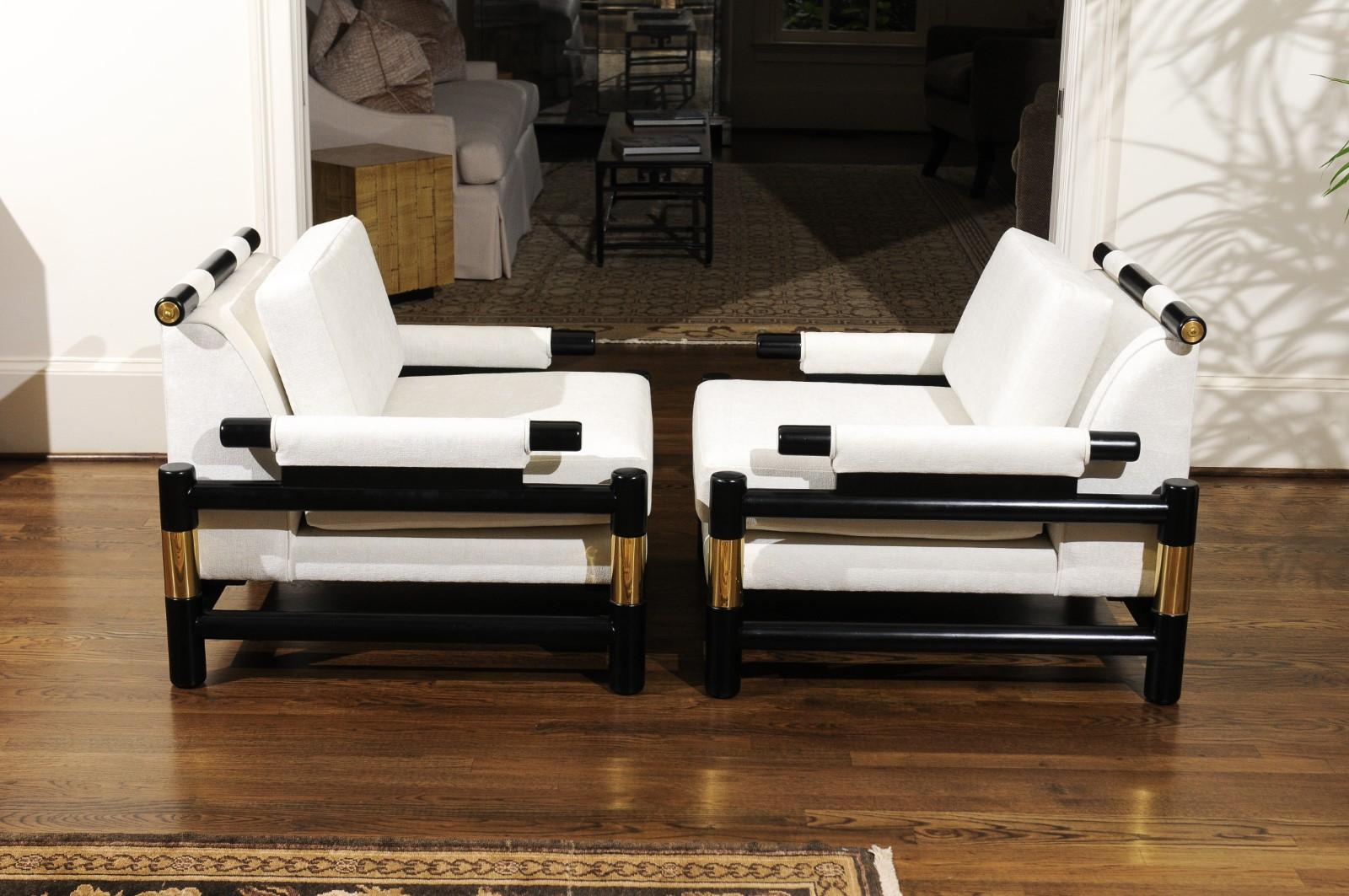 Breathtaking Pair of Modern Floating Pagoda Club Chairs by Baker, circa 1980 For Sale 6