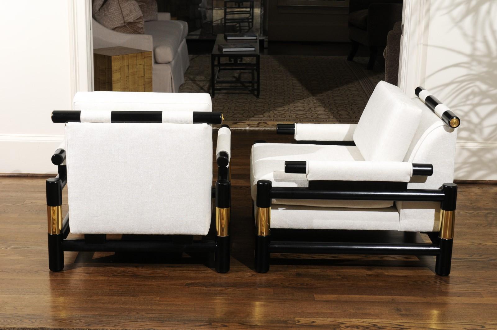 Breathtaking Pair of Modern Floating Pagoda Club Chairs by Baker, circa 1980 For Sale 1