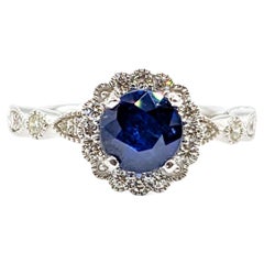 Atemberaubender Vivid Sapphire & Diamond Halo Ring aus Platin 
