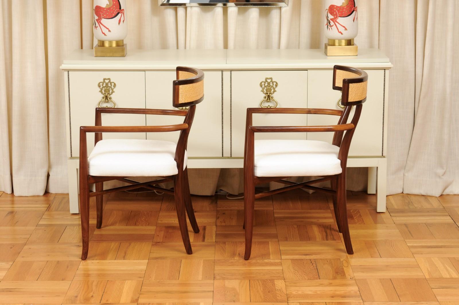 Impresionante Juego Restaurado de 8 Sillas de Comedor con Brazos de Gibbings, Respaldos de Caña en venta 8