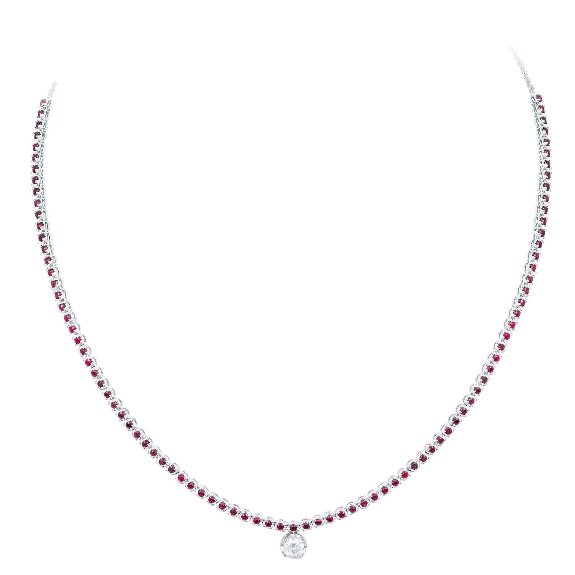 Breathtaking Ruby Diamond 18k Yellow Gold Necklace for Her In New Condition For Sale In Montreux, CH