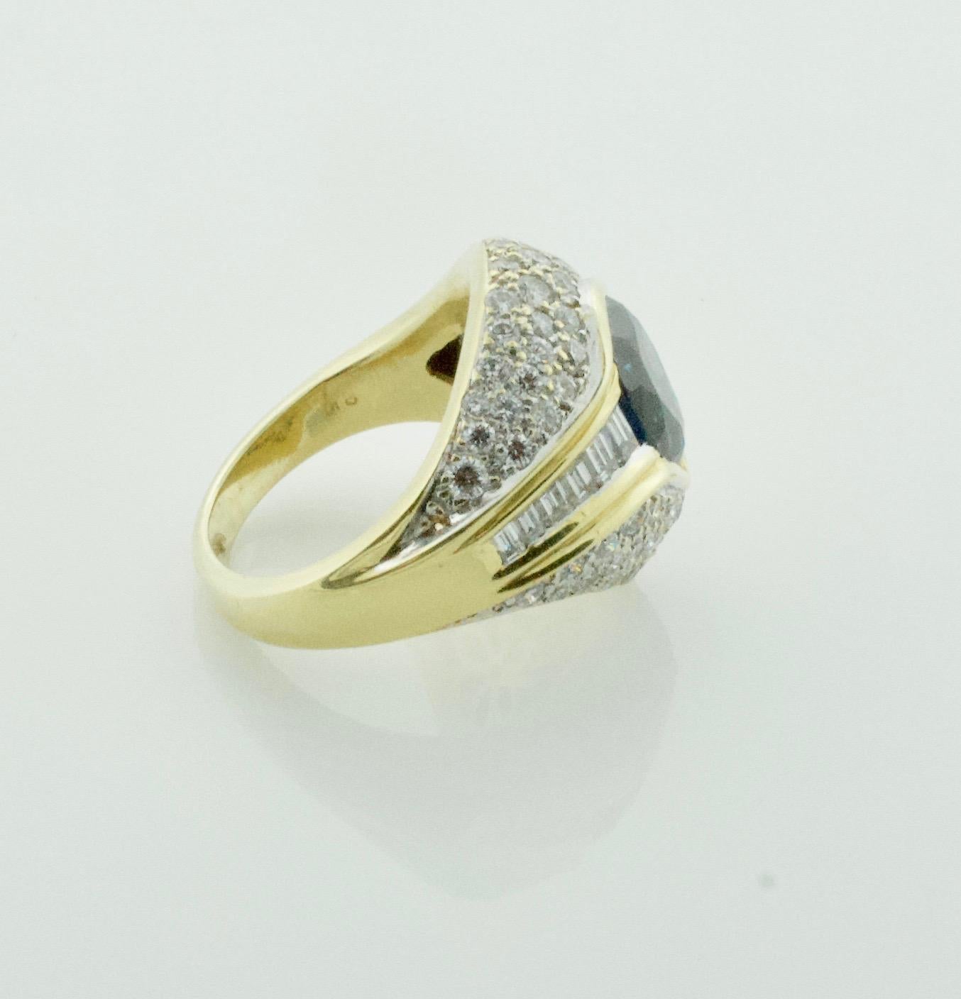 Pear Cut Breathtaking Sapphire and Pave' Diamond Ring in 18 Karat Yellow Gold For Sale