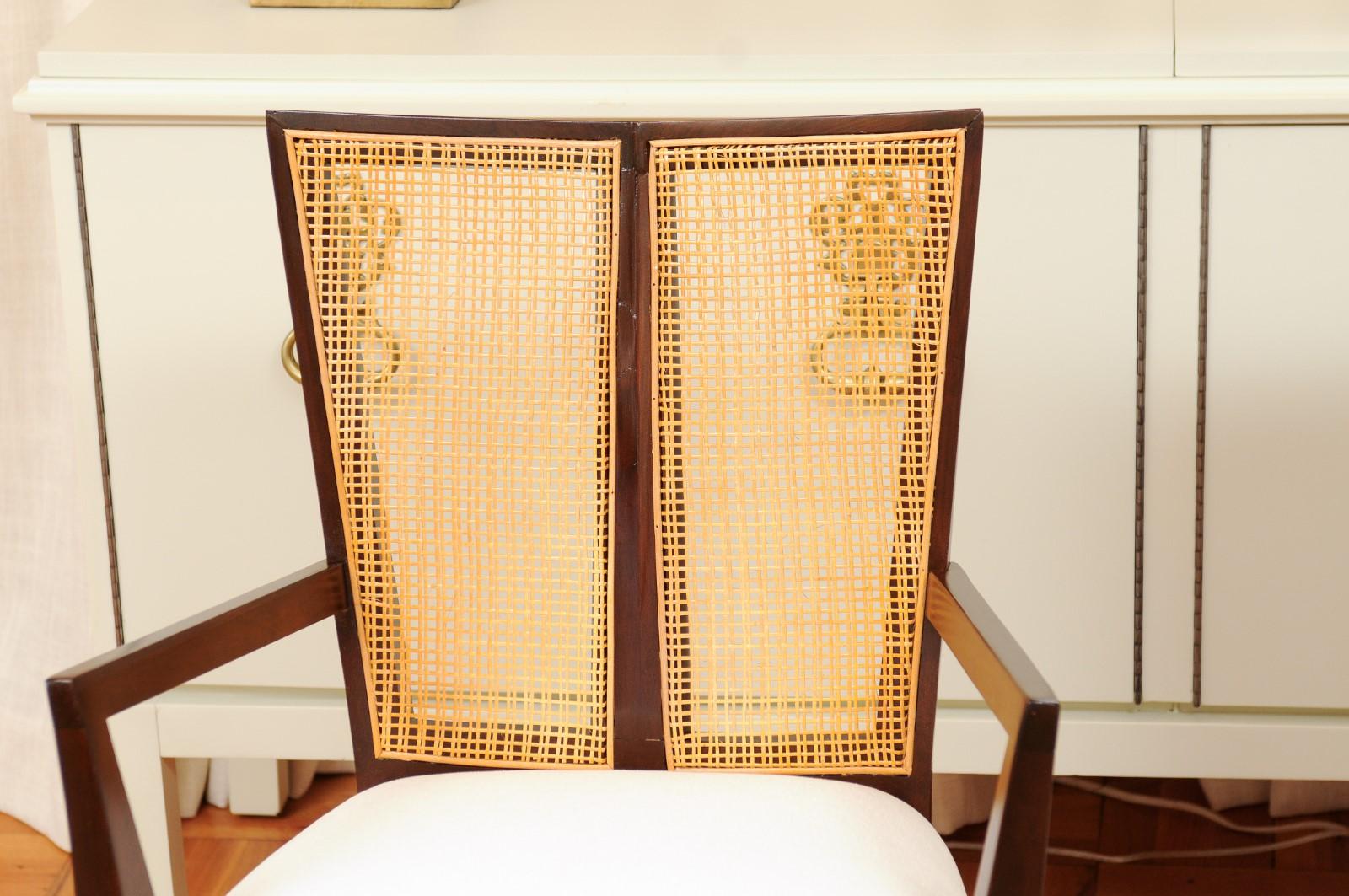 Magnifique ensemble de 12 chaises modernes en rotin à dossier en V de Michael Taylor, datant d'environ 1960 en vente 7