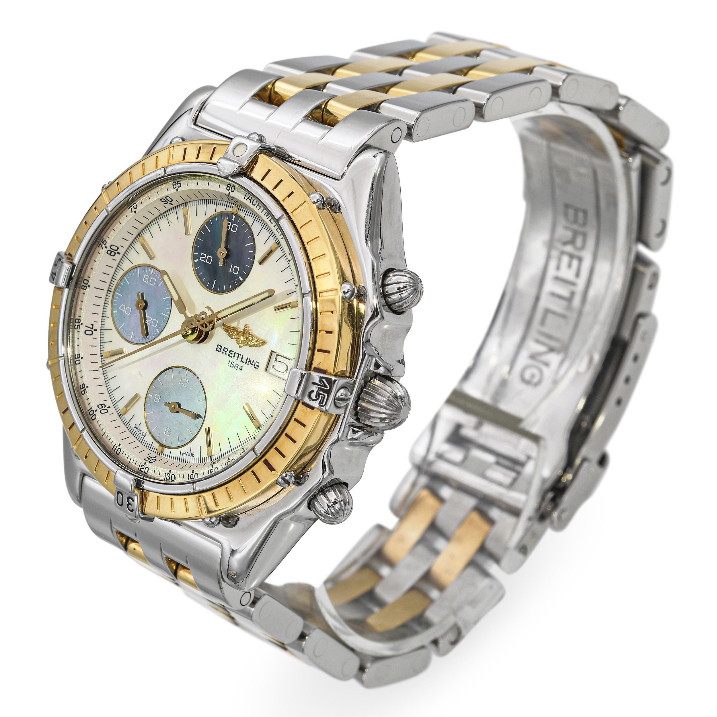 Dieser Breitling Chronomat GT Ref. D13050 ist aus Edelstahl mit massiven Akzenten aus 18 Karat Gelbgold gefertigt und bietet ein zeitloses zweifarbiges Design. Die Uhr verfügt über ein seltenes Perlmutt-Zifferblatt mit Leuchtzeigern,