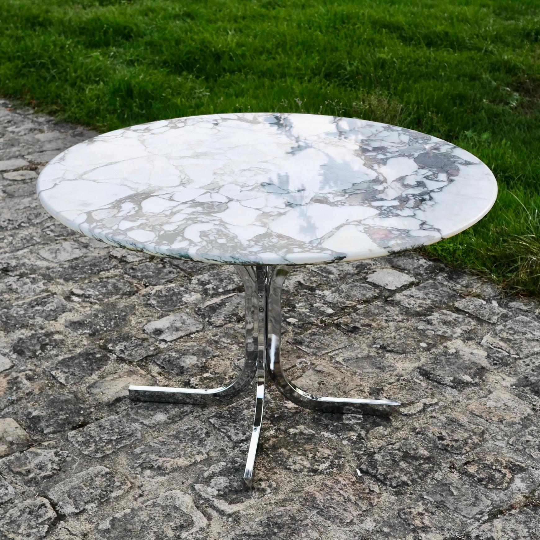 Mesa de comedor de mármol Breche Medici, Italia, años 70 Moderno orgánico en venta