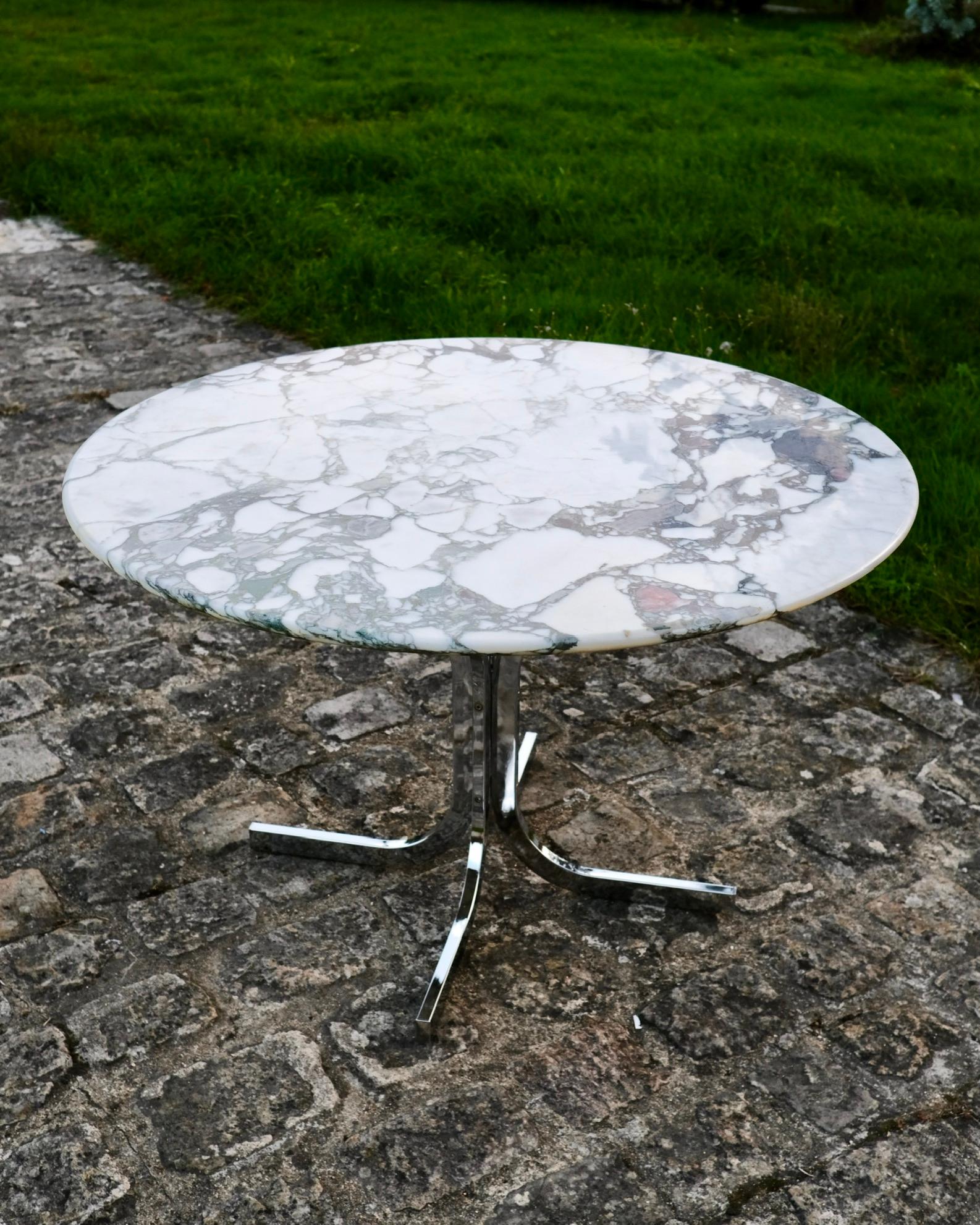 Mesa de comedor de mármol Breche Medici, Italia, años 70 Italiano en venta
