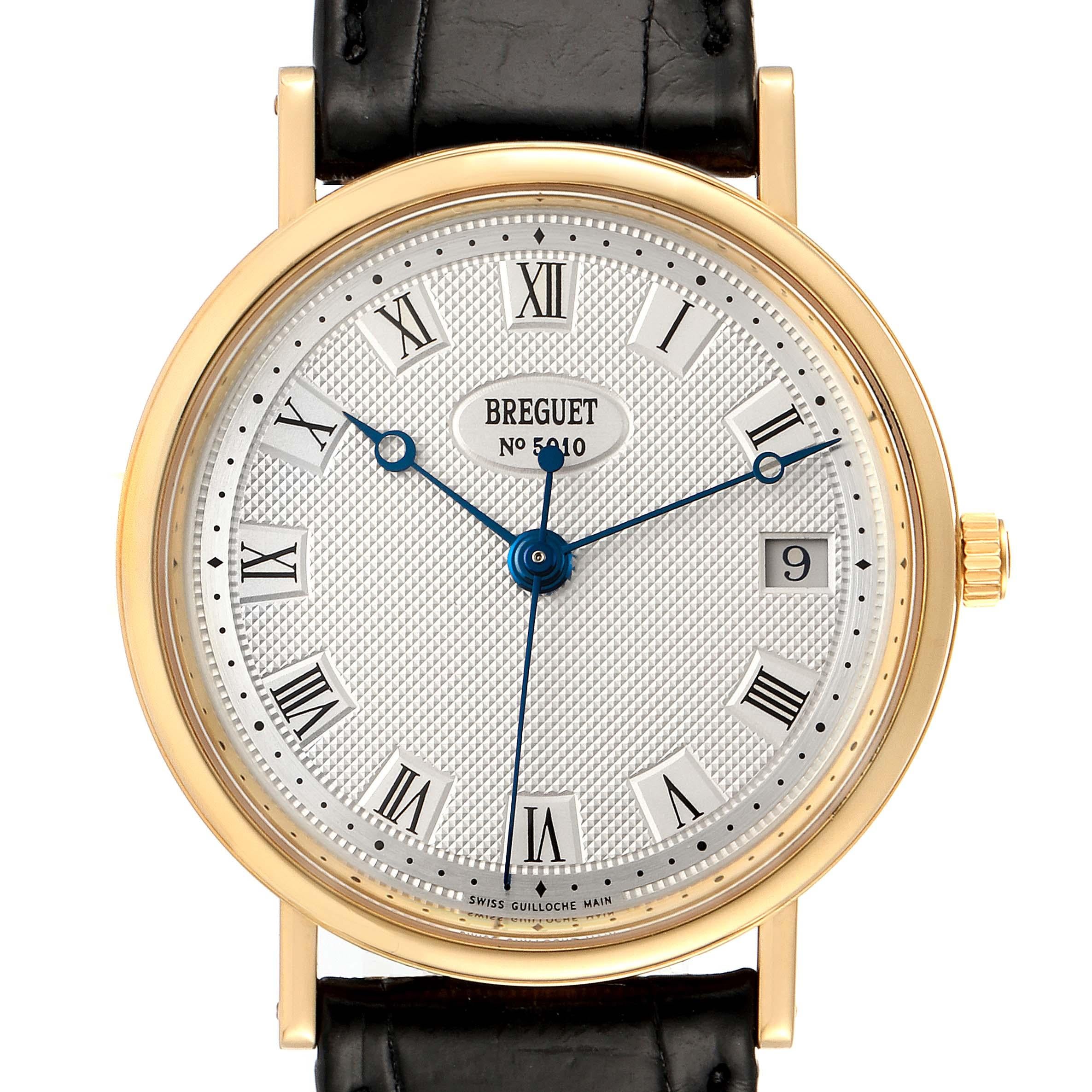 Breguet Classique 18K Gelbgold Silber Zifferblatt Herrenuhr 5910 Box Papiere. Automatisches Uhrwerk mit automatischem Aufzug. Gehäuse aus 18k Gelbgold mit geprägtem Rand und einem Durchmesser von 34,0 mm. Lünette aus 18 Karat Gelbgold. Kratzfestes