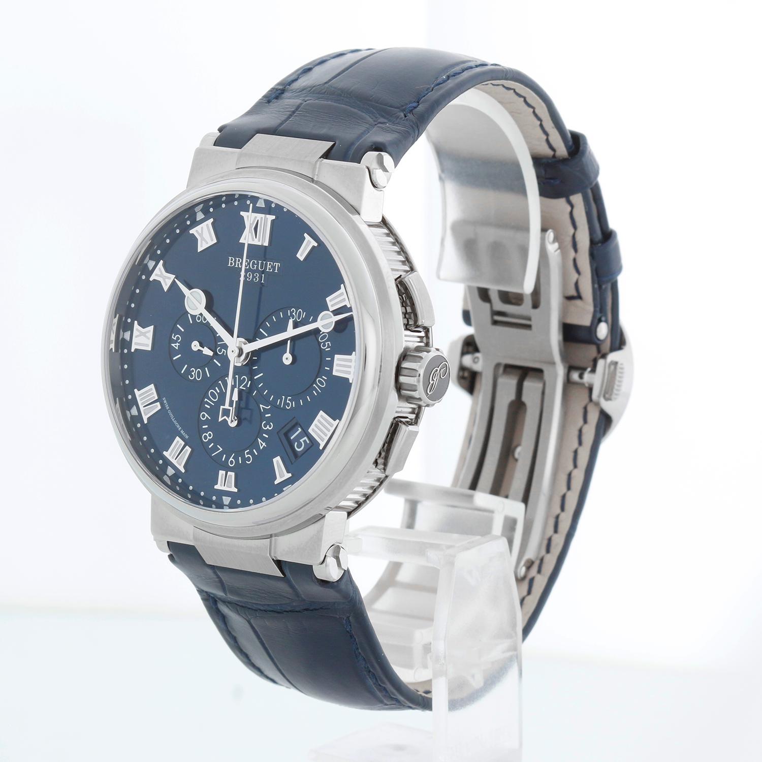 Orologio da uomo Breguet Marine Titanium Chronograph 5527TI/Y1/9WV - Carica automatica. Marin Automatic. Cassa in titanio con fondello a vista (diametro 42 mm). Quadrante blu con numeri romani. Cinturino in alligatore blu con chiusura deployante