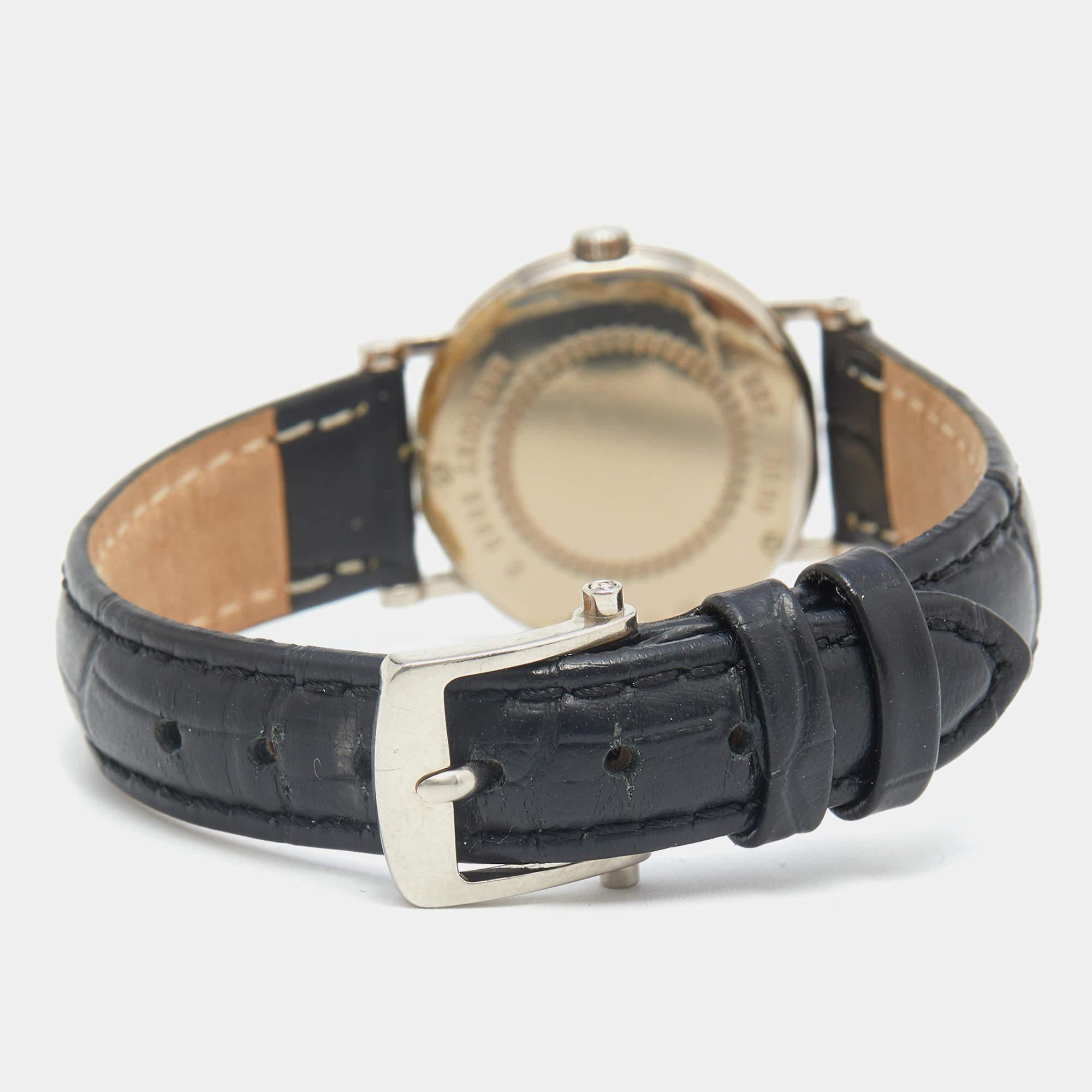Created with skill using high-quality materials, this watch from Breguet has been designed to tell the time in the most efficient manner as well as blend in with your impeccable style. The Classique is full of charm and is perfectly equipped to