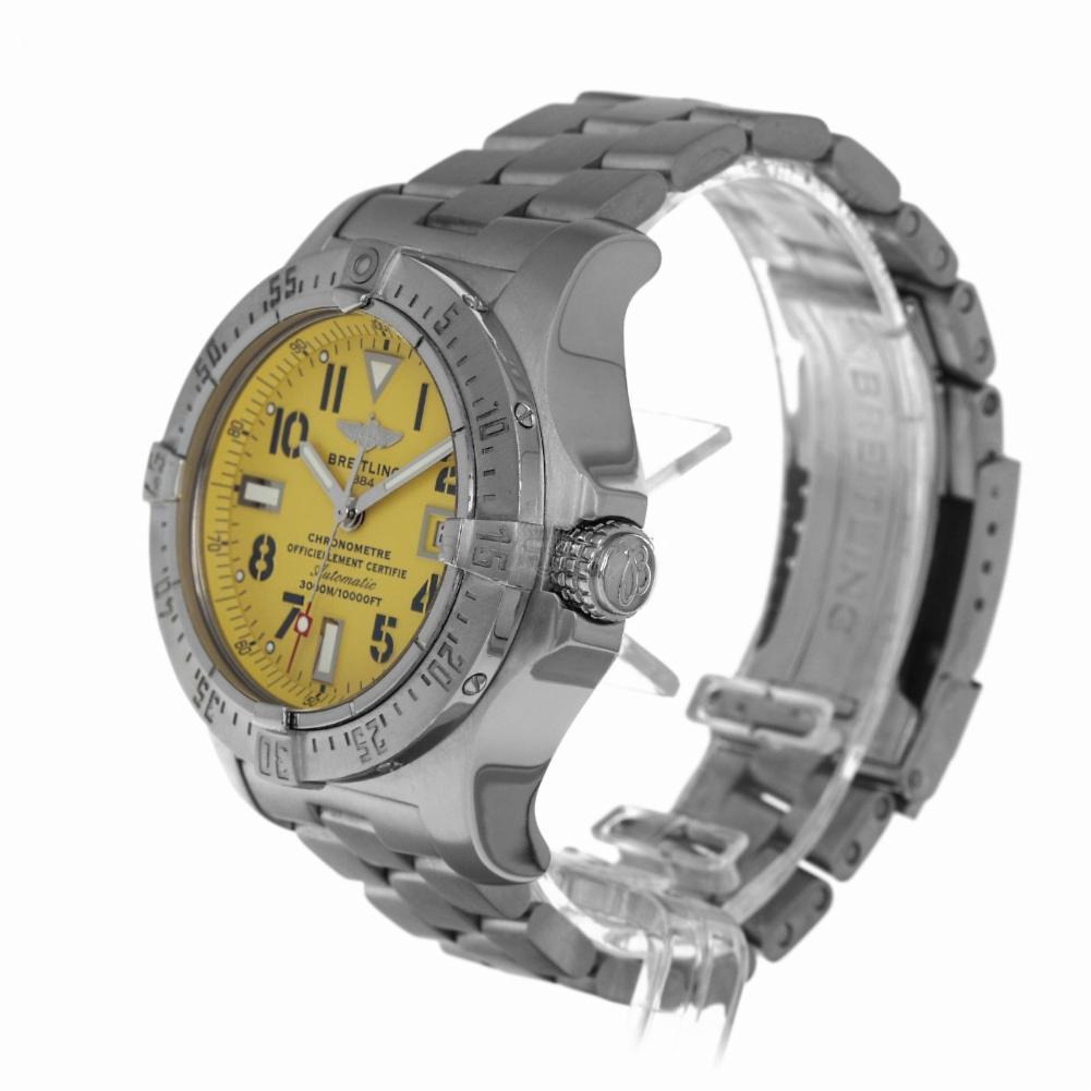 Contemporary Breitling A17330 Avenger Seawolf Yellow A1733010/I513 Automatic Box and Papers For Sale