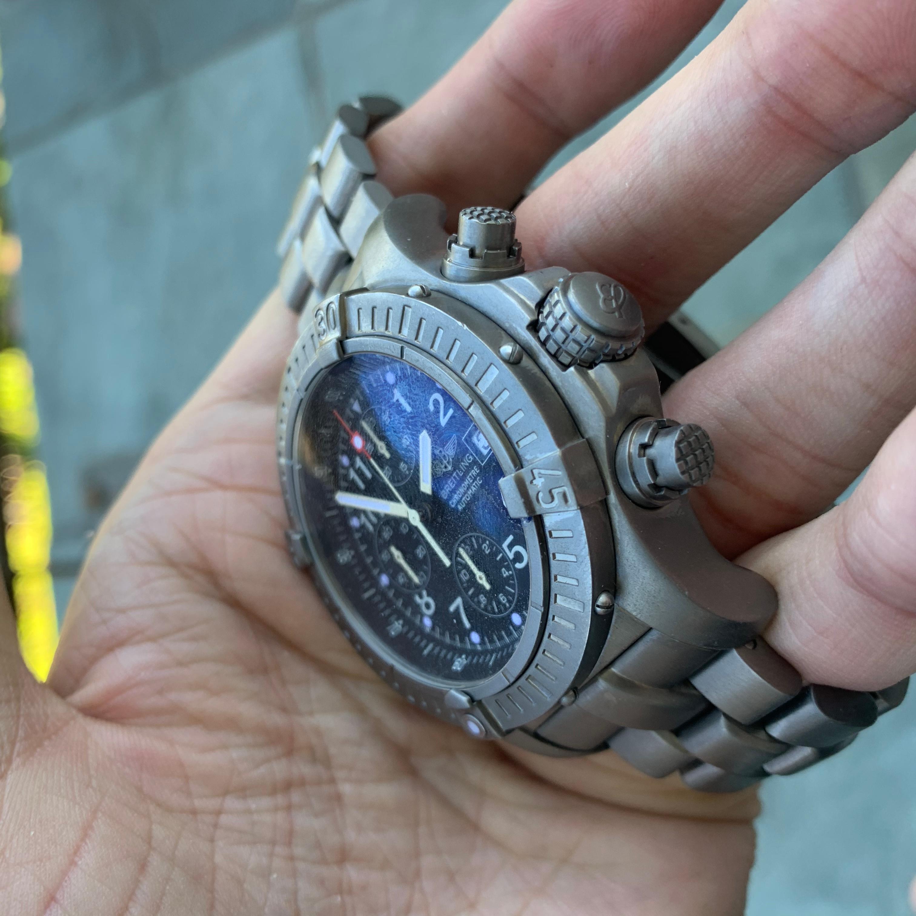 breitling chrono avenger titanium e13360