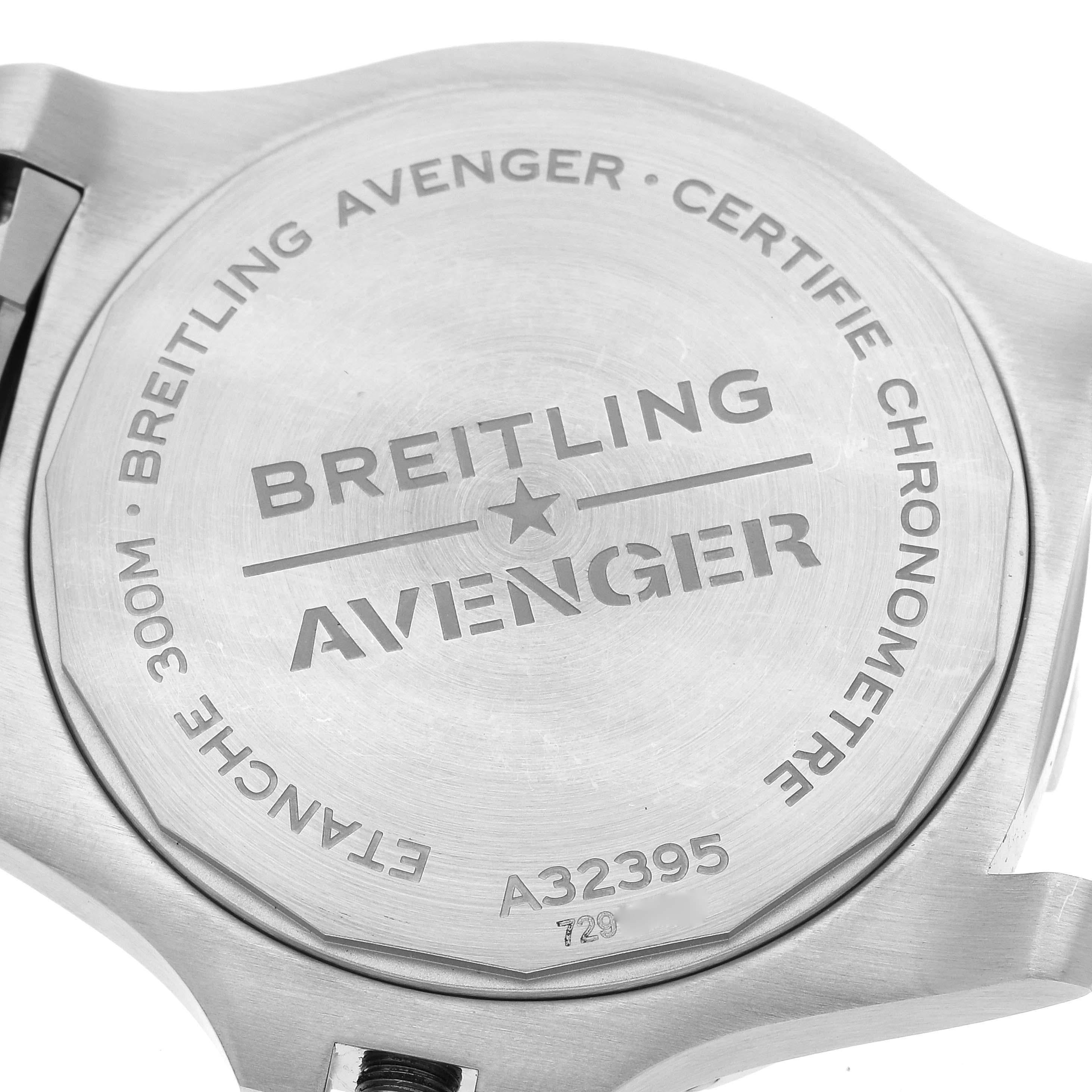 Breitling Aeromarine Avenger II GMT Blue Dial Steel Mens Watch A32395 Box Card For Sale 3