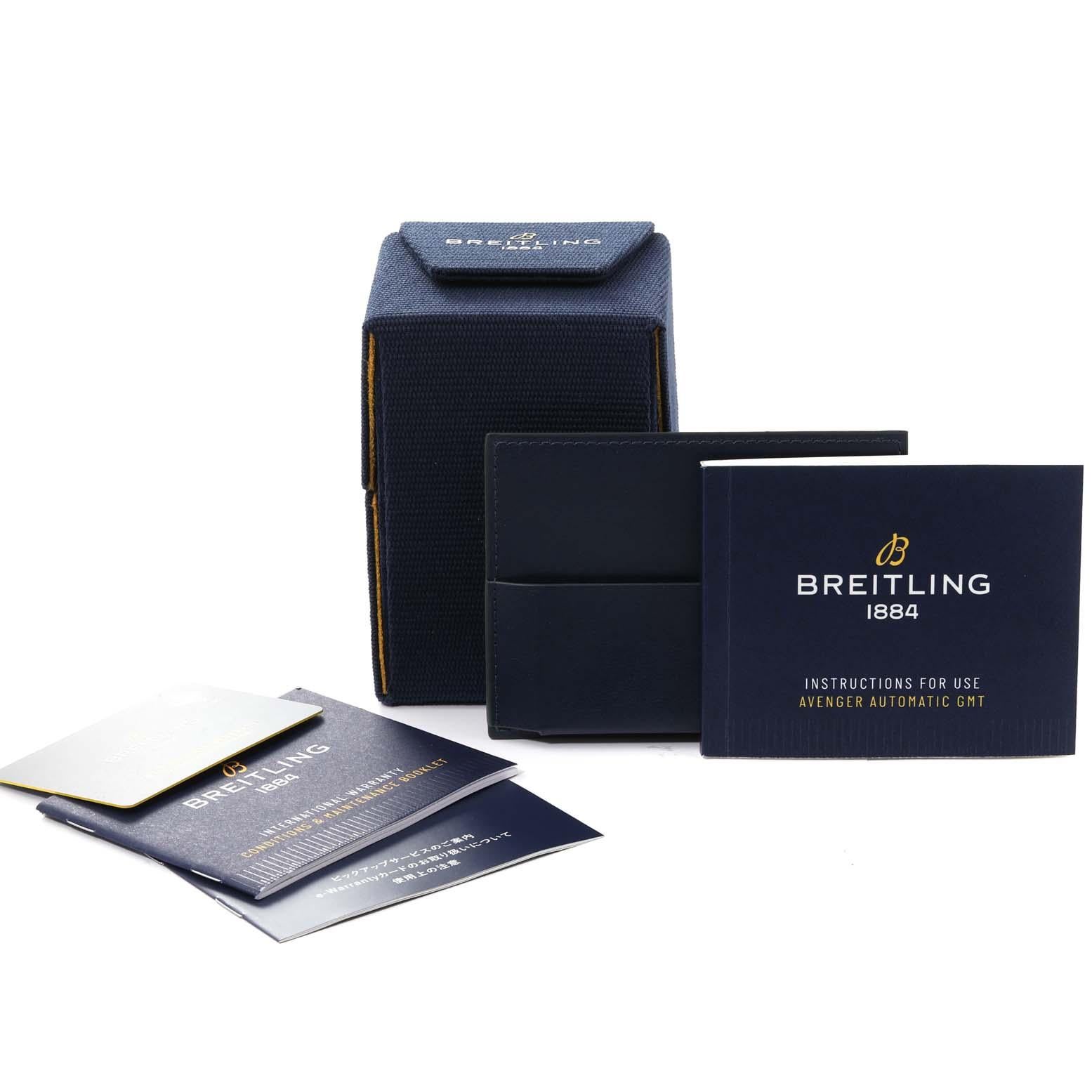 Breitling Aeromarine Avenger II GMT Blue Dial Steel Mens Watch A32395 Box Card For Sale 4