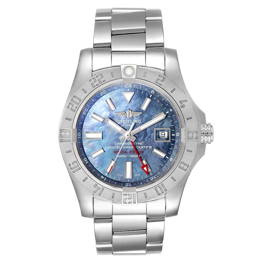 Reloj Breitling Aeromarine Avenger II GMT Esfera Azul MOP A32390 Caja. Movimiento automático de cuerda automática. Caja de acero inoxidable de 42 mm de diámetro con corona atornillada. Bisel giratorio bidireccional de acero inoxidable. Tiempo