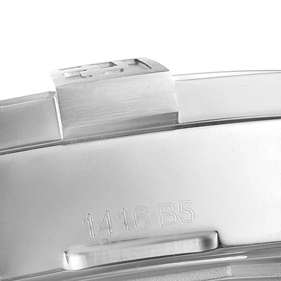 Reloj Breitling Aeromarine Avenger II GMT Esfera nacarada azul A32390 Caja en venta 2