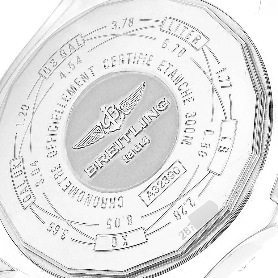 Reloj Breitling Aeromarine Avenger II GMT Esfera nacarada azul A32390 Caja en venta 3