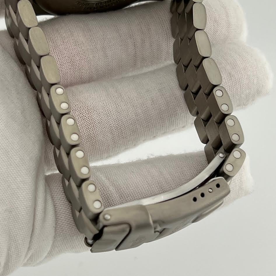 Breitling Luft-und Raumfahrt F75362 40mm blau Zifferblatt Titan Box Papiere im Angebot 2