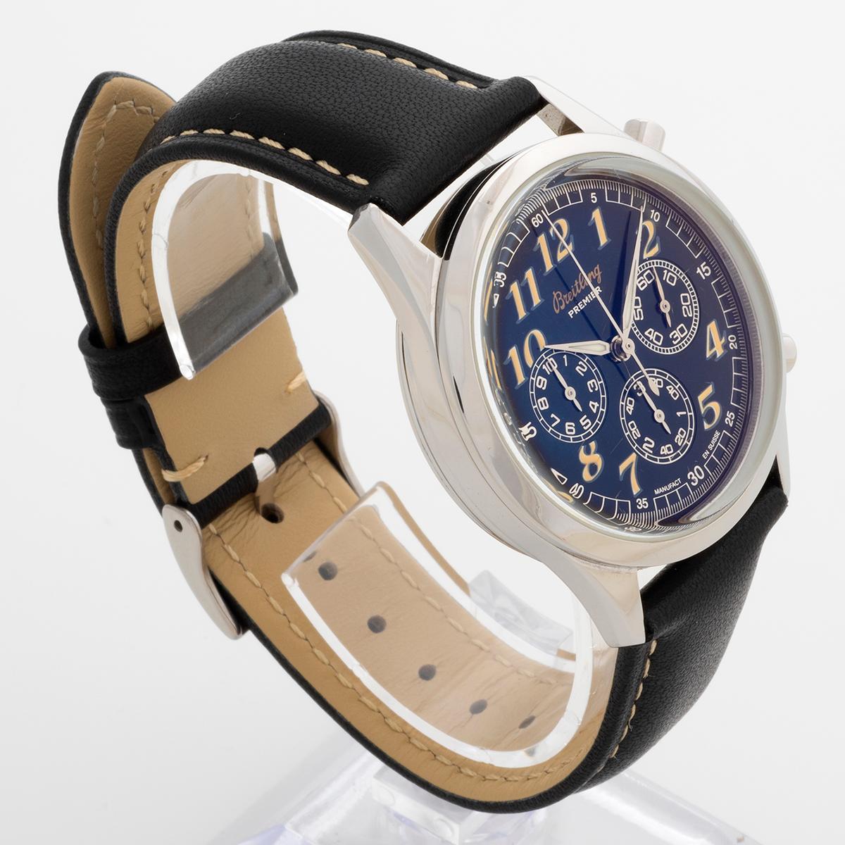 Edizione speciale, riedizione ispirata ai primi cronografi Breitling, questo Navitimer Premier automatico referenza A40035 è stato prodotto per un breve periodo, a quanto ci risulta dal 1998 al 1999, ed è entrato in competizione diretta con i