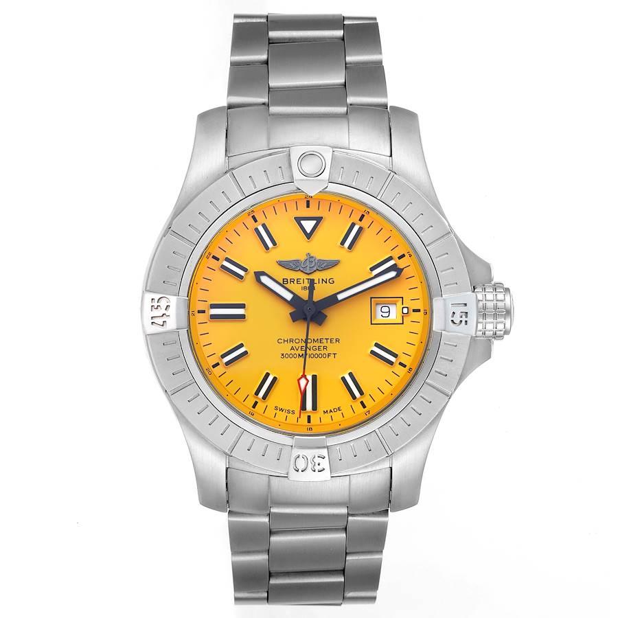 Breitling Avenger 45 Seawolf Gelbes Zifferblatt Stahl Herrenuhr A17319. Automatisches Uhrwerk mit automatischem Aufzug. Edelstahlgehäuse mit einem Durchmesser von 45 mm und verschraubter Krone. Einseitig drehbare Lünette aus Edelstahl. 0-60