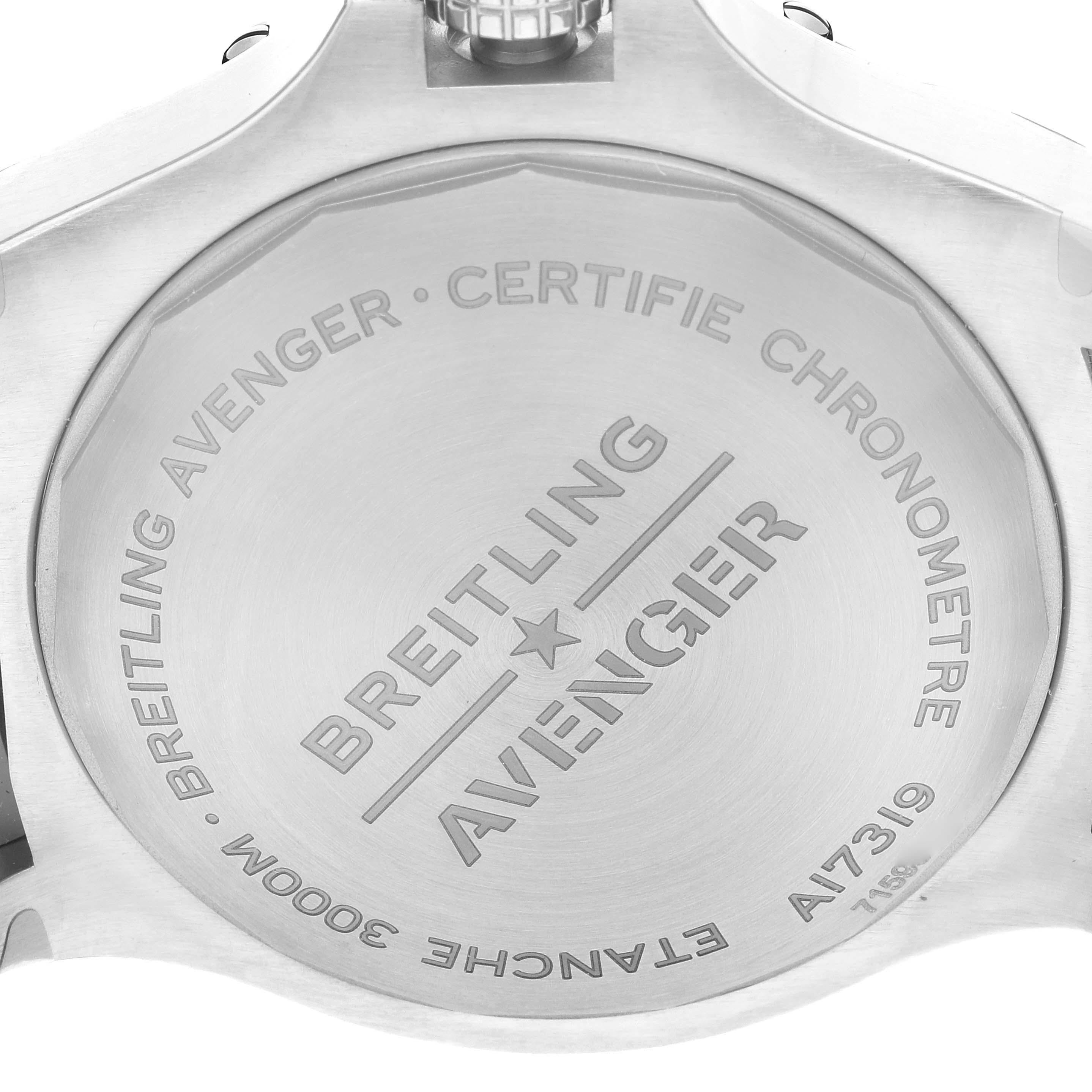 Breitling Avenger 45 Seawolf Gelbes Zifferblatt Stahl-Herrenuhr A17319 Ungetragen im Angebot 2