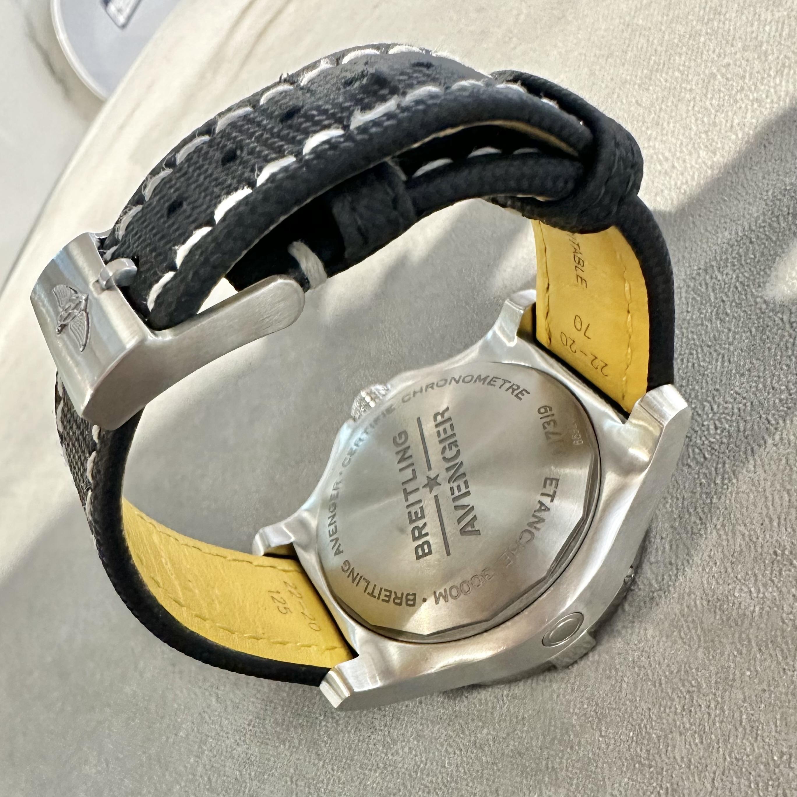 Breitling Avenger Automatic Seawolf Stainless Steel 45mm Watch In Excellent Condition For Sale In Miami, FL