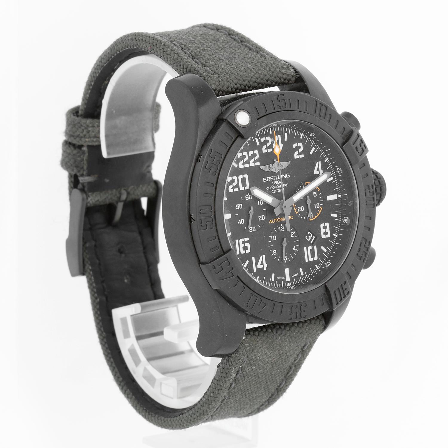 Reloj Breitling Avenger Esfera Negra Crono Hombre XB1210 en Excelente Estado en Dallas, TX