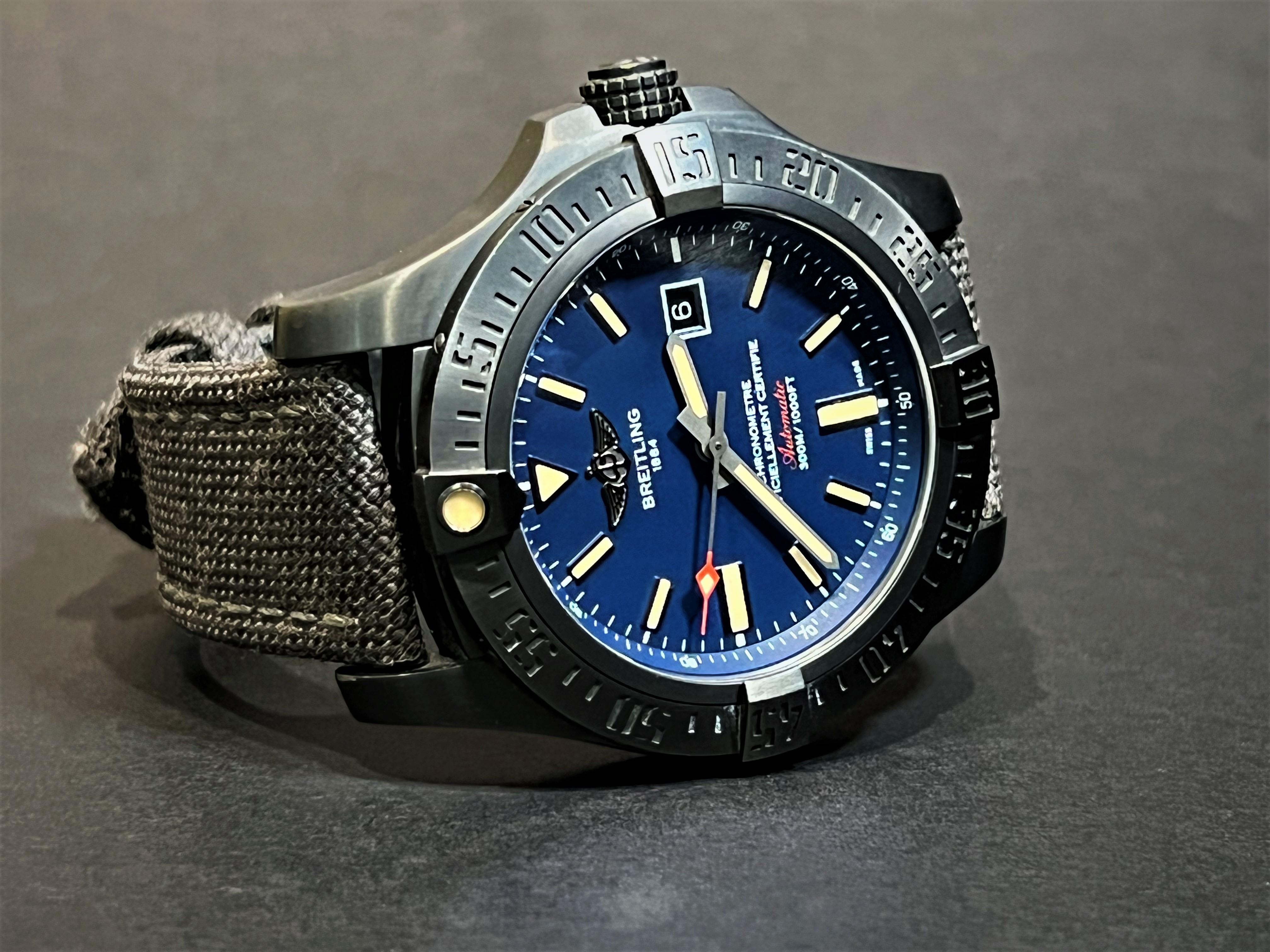 Breitling Avenger Blackbird Limited Edition In Good Condition For Sale In Bradford, Ontario