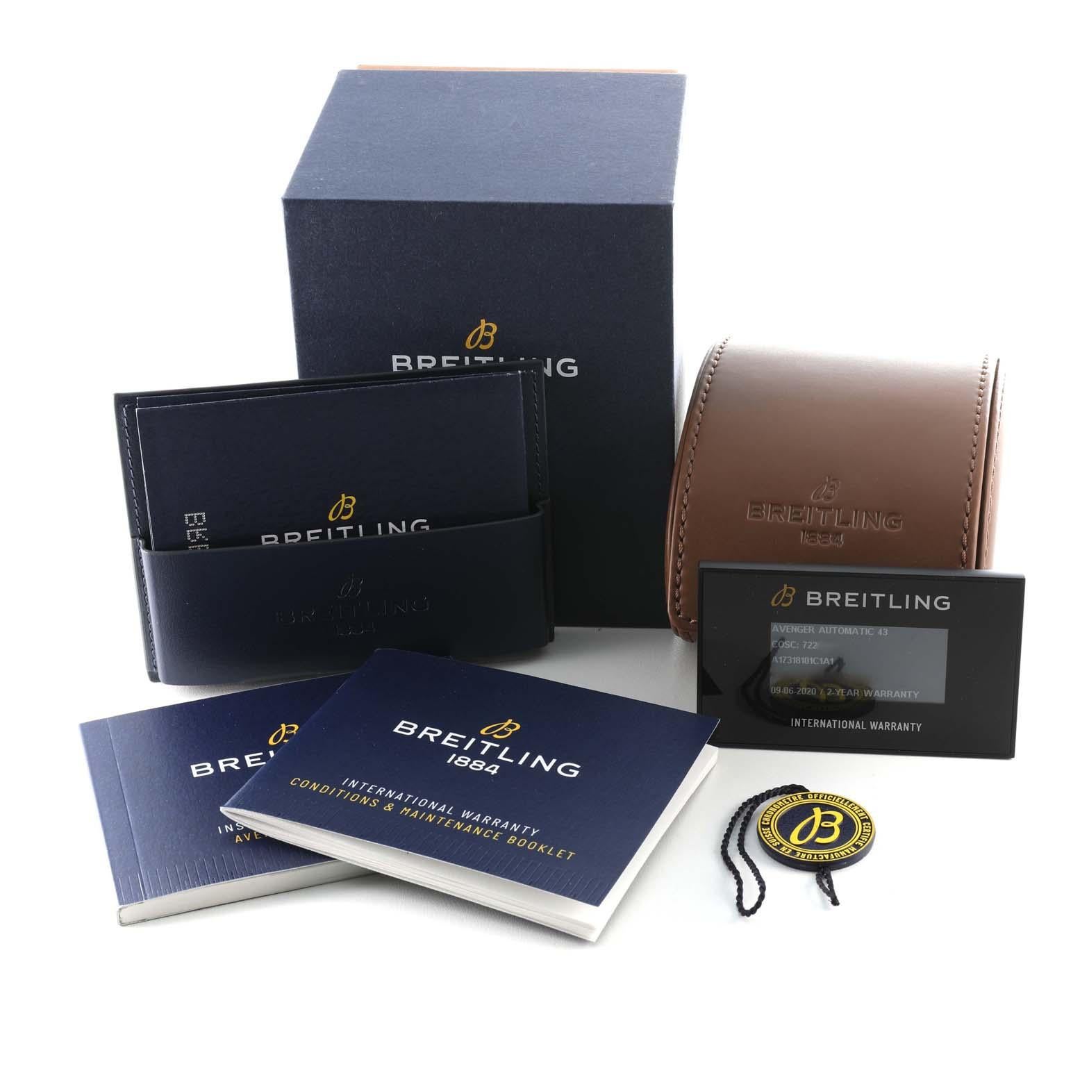 Edelstahl-Herrenuhr A17318 Box Card mit blauem Zifferblatt von Breitling Avenger im Angebot 7