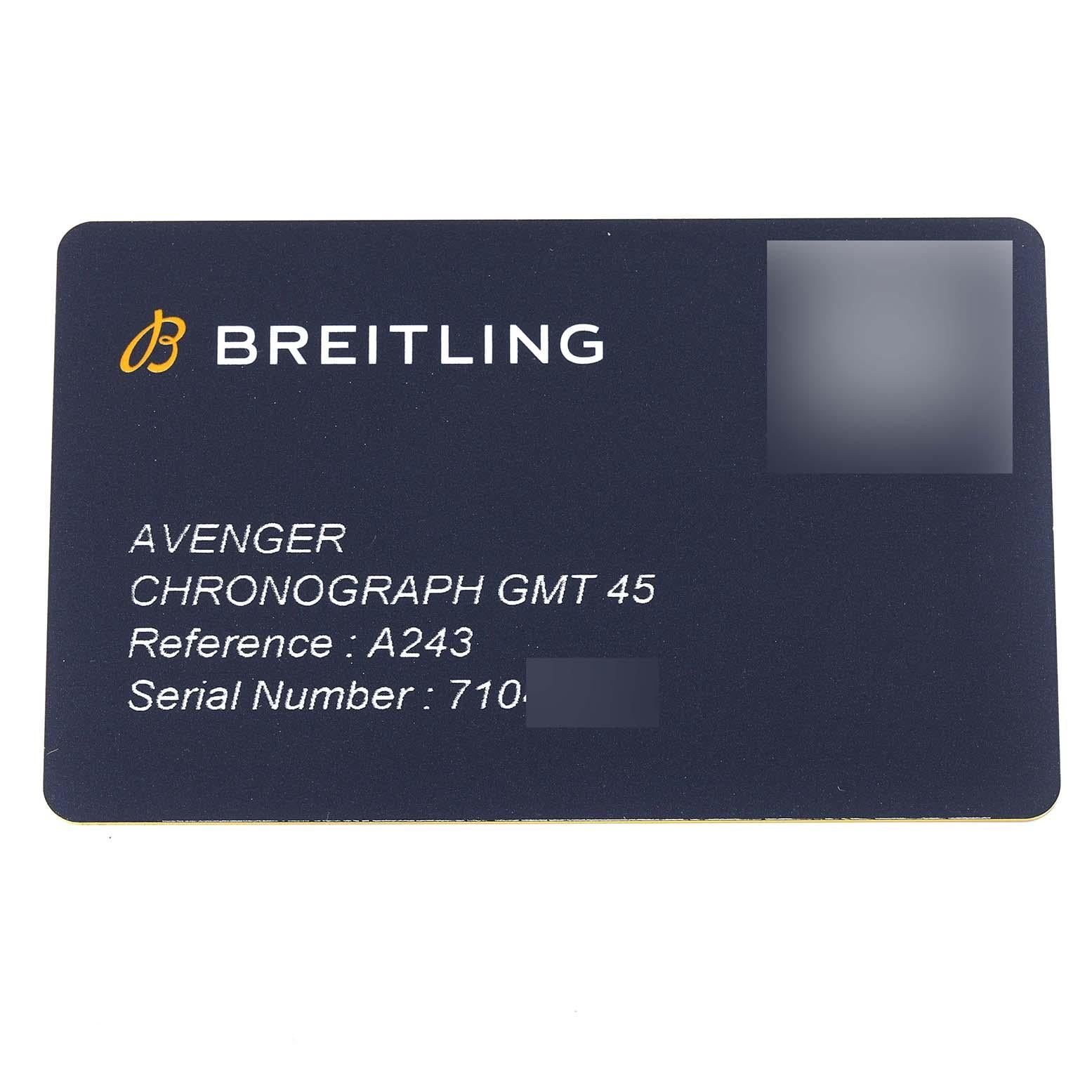 Breitling Avenger Chronographe GMT 45 en acier pour hommes A24315 Boîte Card en vente 5