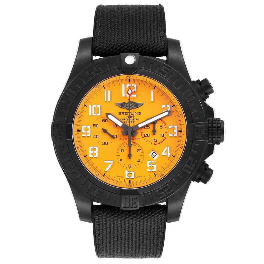 Breitling Avenger Hurricane 50 Breitlight Herrenuhr XB0170 Ungetragen. Automatisches Chronographenwerk mit Selbstaufzug. Mattschwarzes Breitlight-Polymergehäuse mit einem Durchmesser von 50,0 mm. Etwa dreimal leichter als Titan und sechsmal leichter
