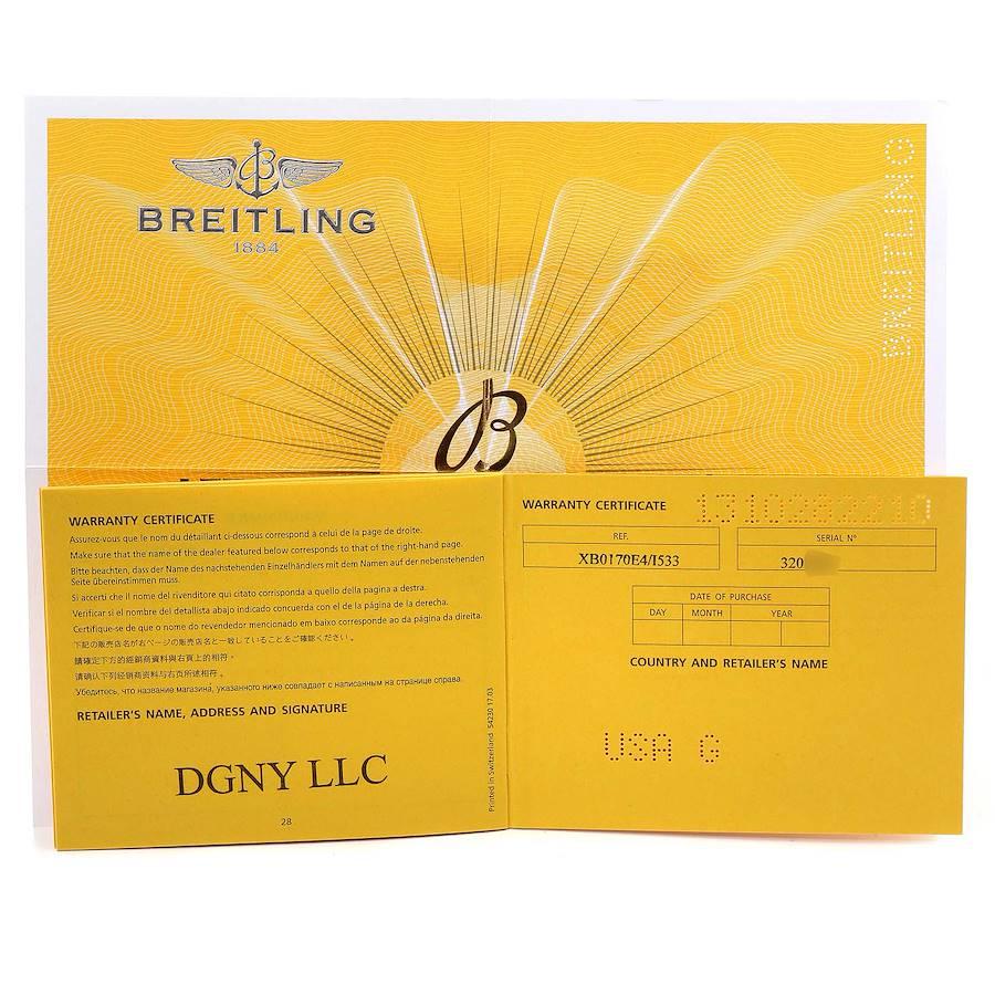 Breitling Avenger Hurricane 50 Breitlight Herrenuhr XB0170 Ungetragen im Angebot 5
