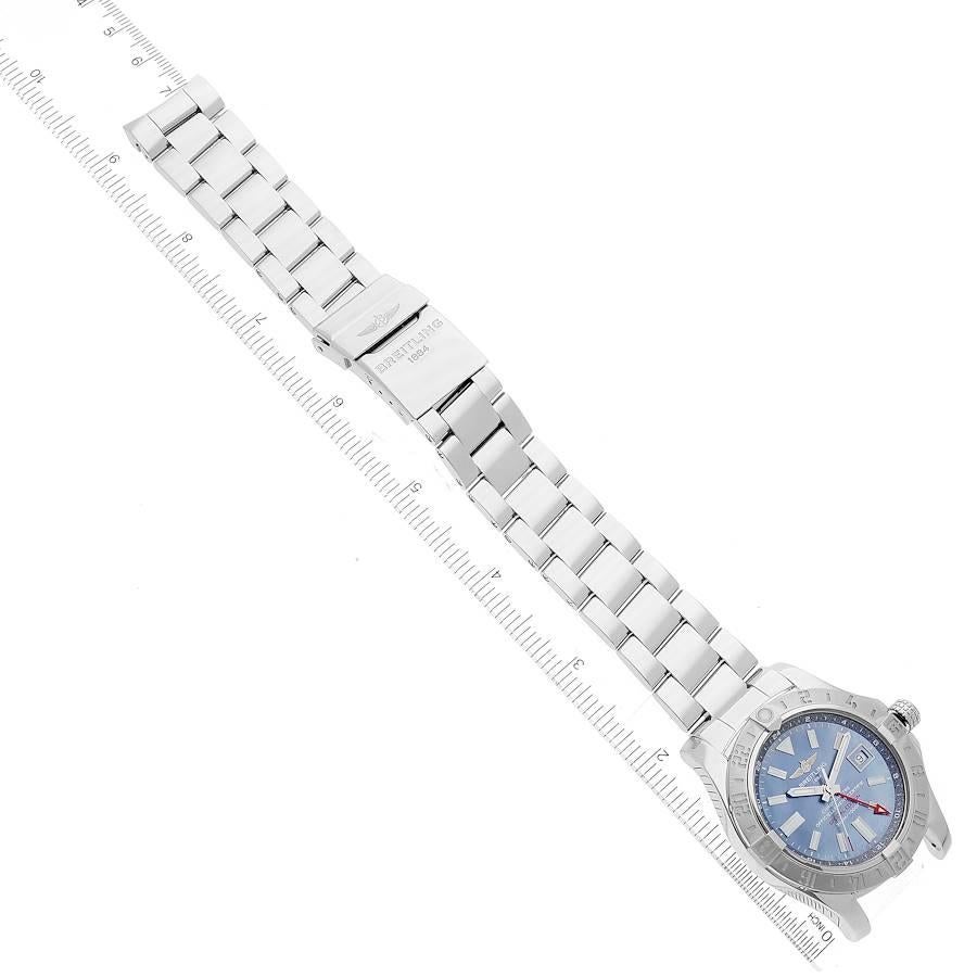 Herrenuhr A32390 GMT mit blauem Perlmutt-Zifferblatt von Breitling Avenger II im Angebot 6
