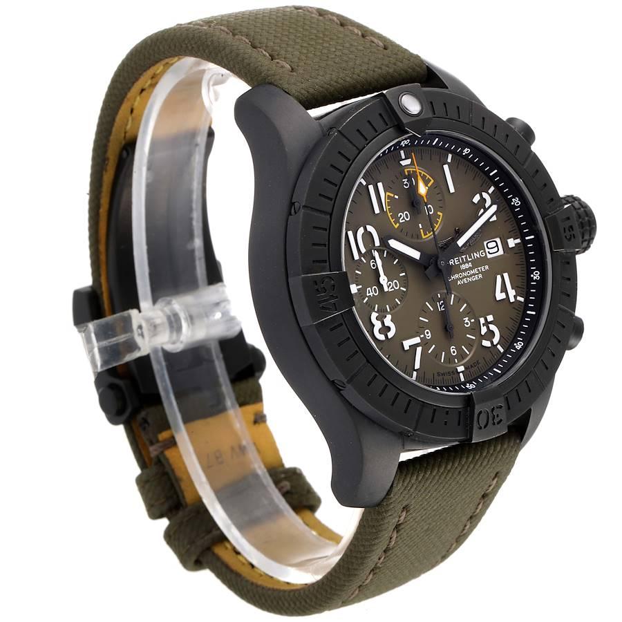 Breitling Avenger Night Mission DLC beschichtete Titanuhr V13317 Box Card im Zustand „Hervorragend“ in Atlanta, GA