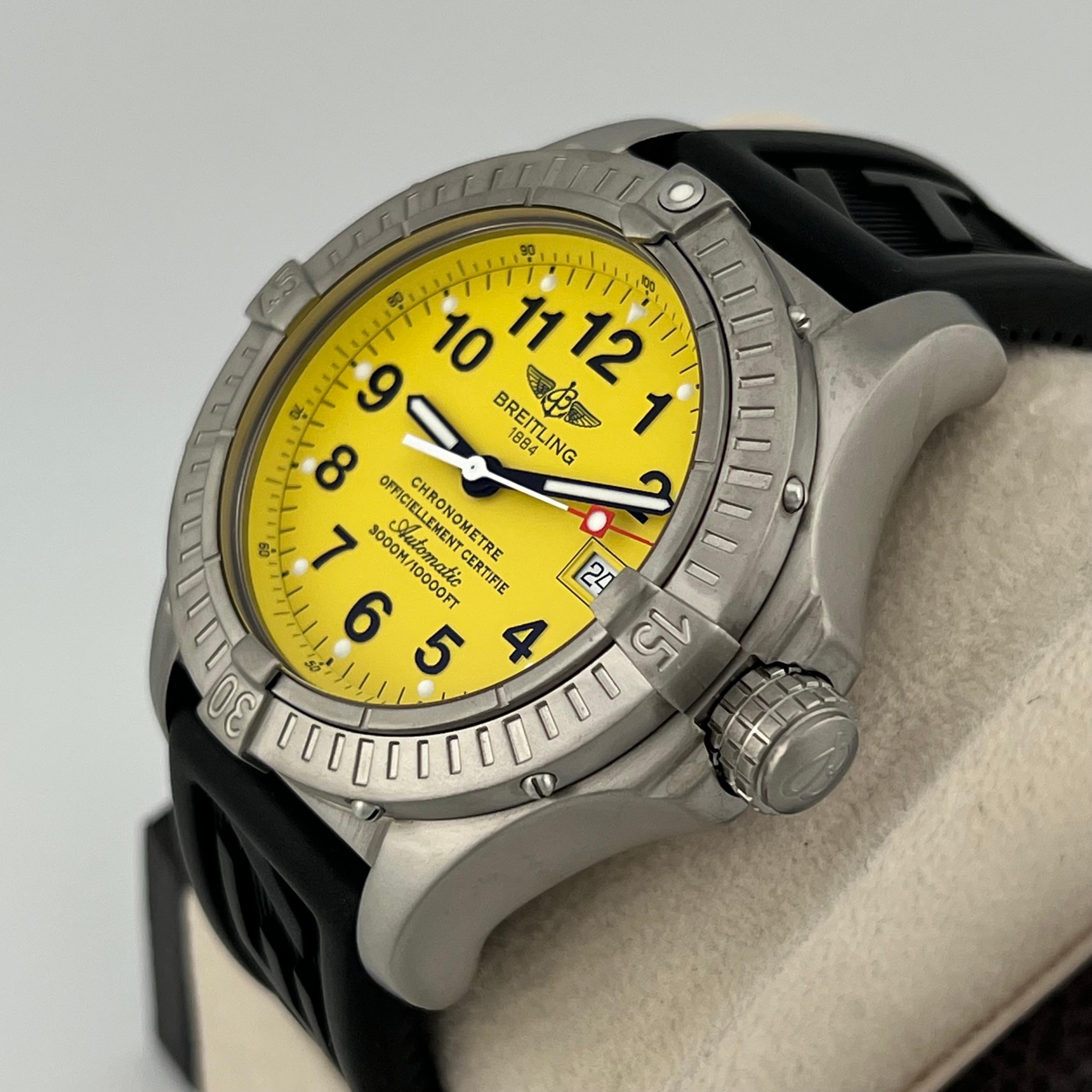 Breitling Avenger Seawolf E17370 44 mm Quadrante giallo Cinturino in gomma titanio In condizioni buone in vendita a San Diego, CA