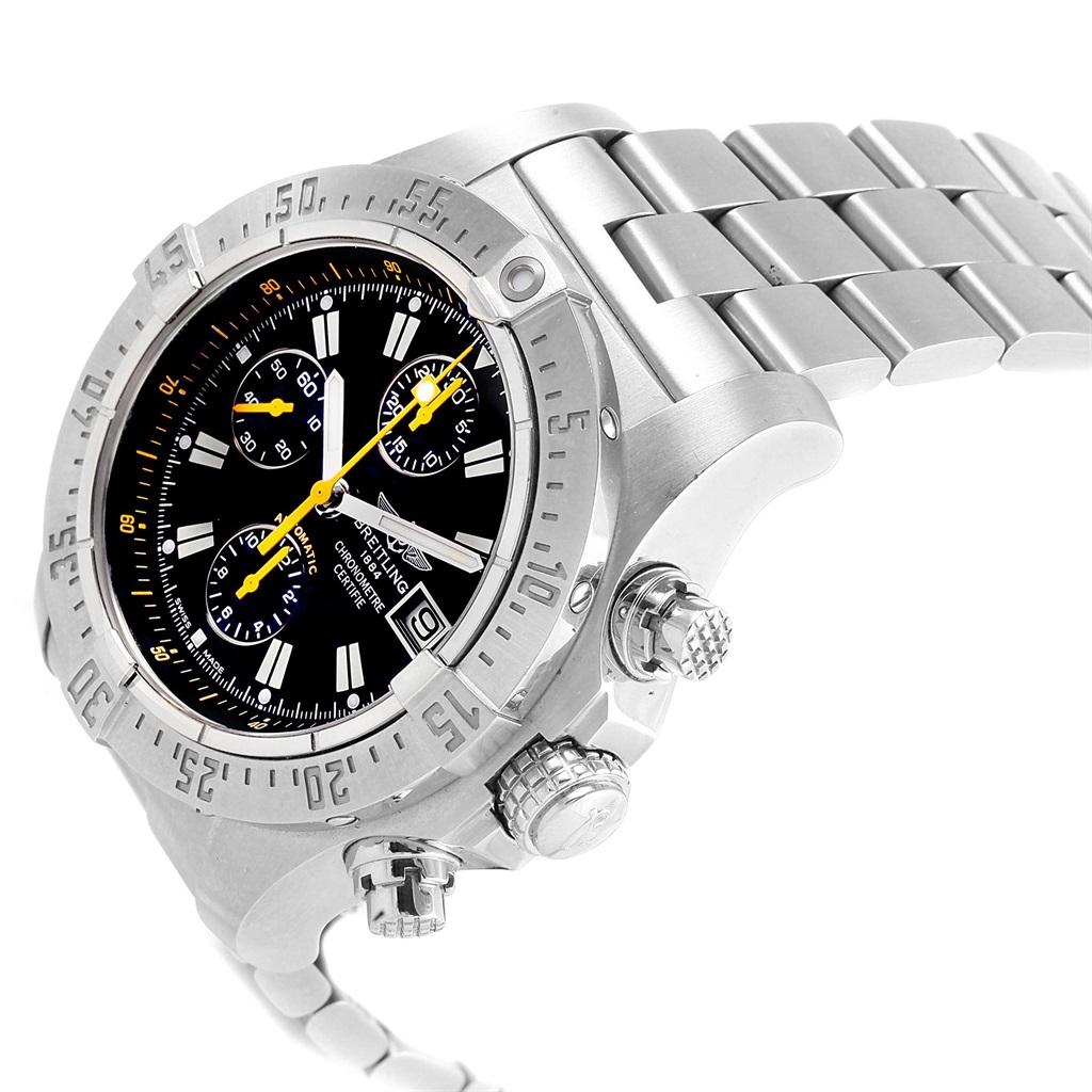 Breitling Avenger Skyland Code Yellow Limited Edition Herrenuhr A13380 im Angebot 1