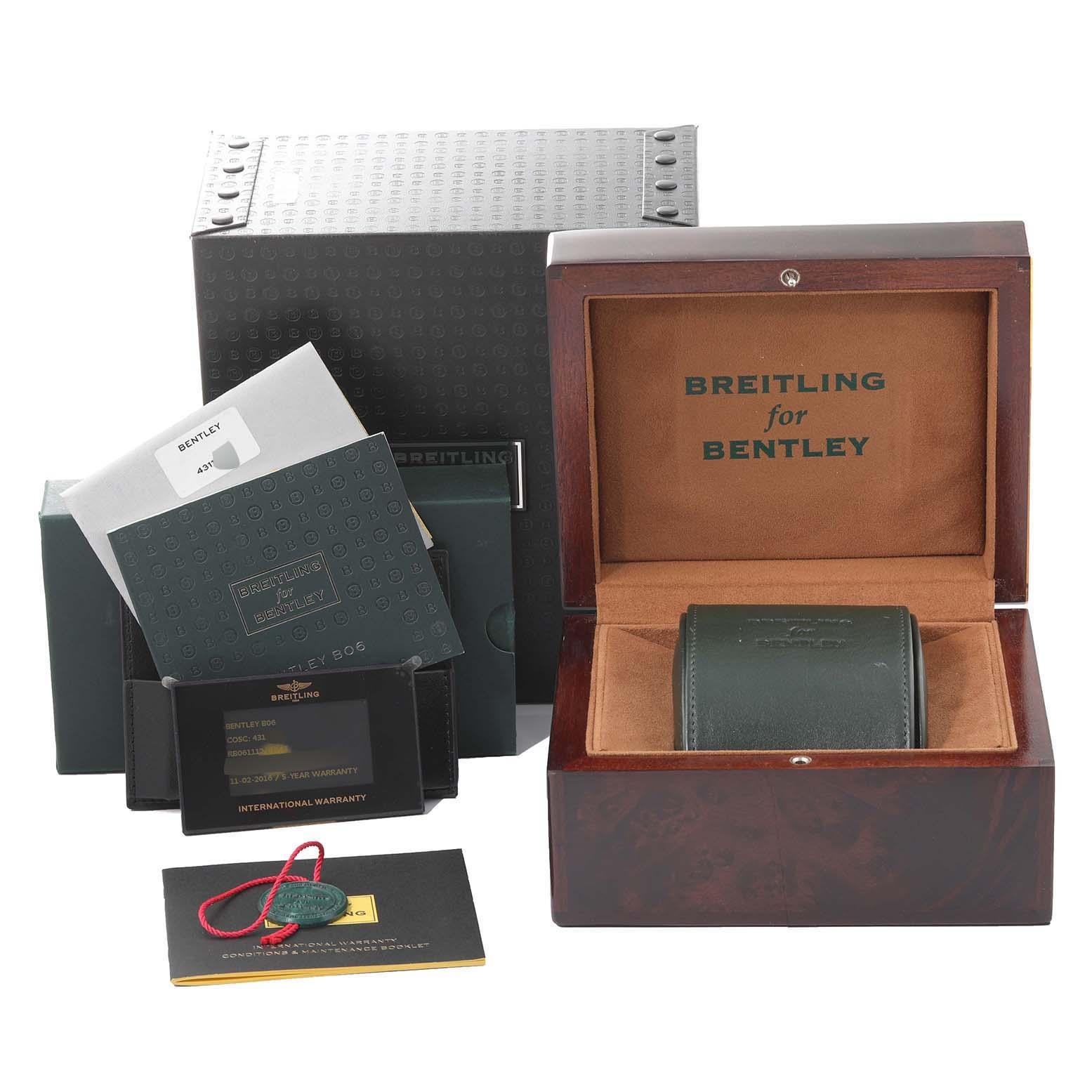 Breitling Bentley B06 Schwarzes Zifferblatt Rose Gold Herrenuhr RB0611 Box Card. Automatisches, offiziell zertifiziertes Chronometerwerk mit Selbstaufzug. Chronographenfunktion. Gehäuse aus 18 Karat Roségold mit einem Durchmesser von 49 mm.
