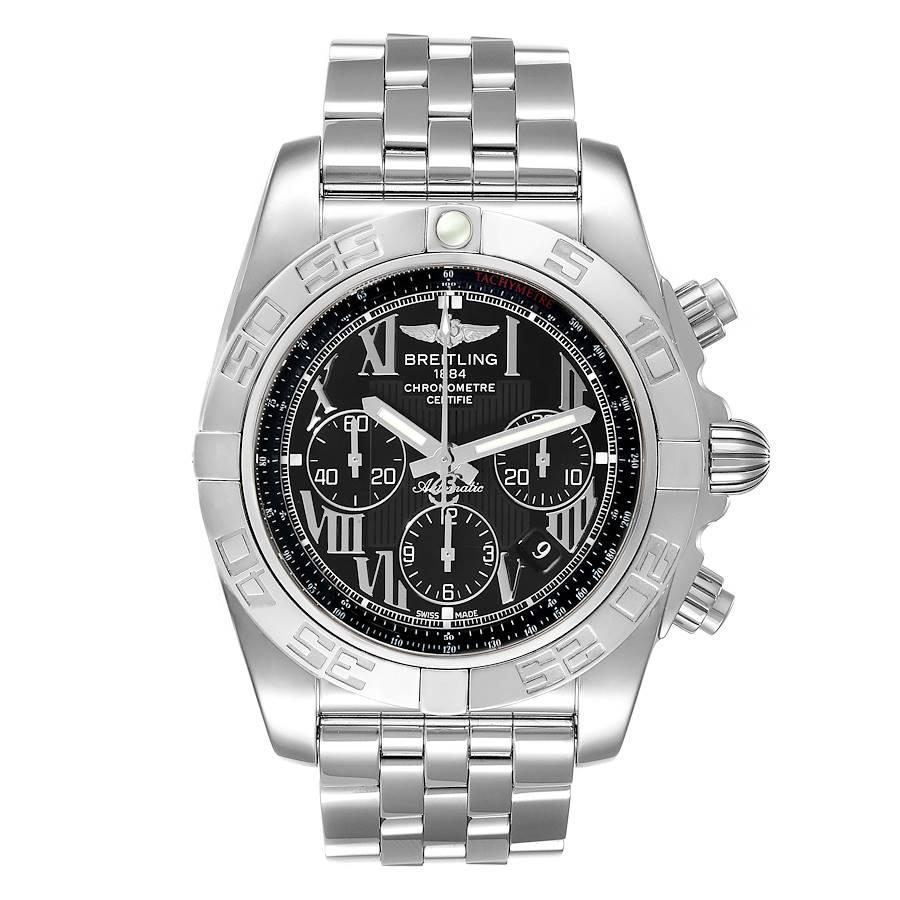 Breitling Chronomat 01 Schwarzes Zifferblatt Chronograph Stahl Herrenuhr AB0110. Automatisches, offiziell zertifiziertes Chronometerwerk mit Selbstaufzug. Chronographen-Funktion. Edelstahlgehäuse mit 43,5 mm Durchmesser, verschraubter Krone und