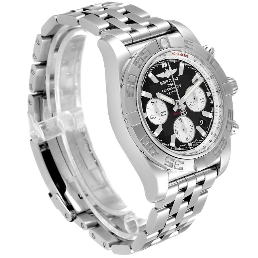 Breitling Chronomat 01 Stahl-Herrenuhr AB0110 mit schwarzem Zifferblatt im Zustand „Hervorragend“ im Angebot in Atlanta, GA