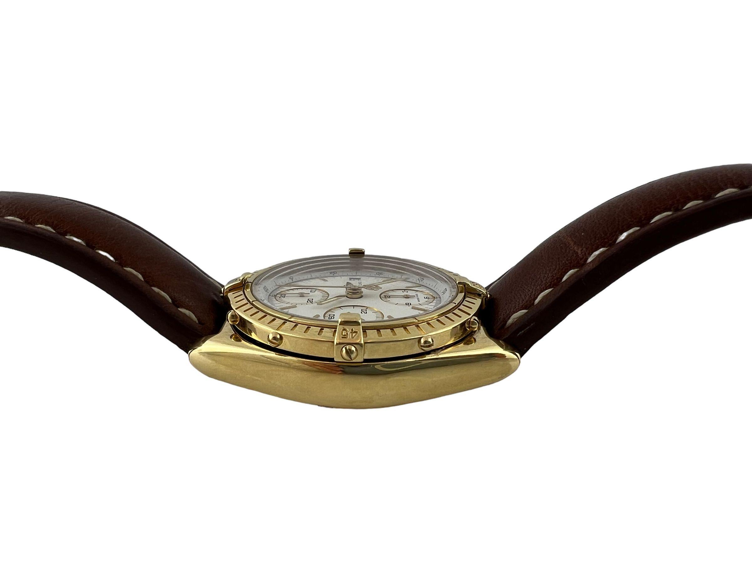 Herrenuhr aus 18 Karat Gelbgold mit Breitling Chronomat-Lederband K13047X im Angebot 1