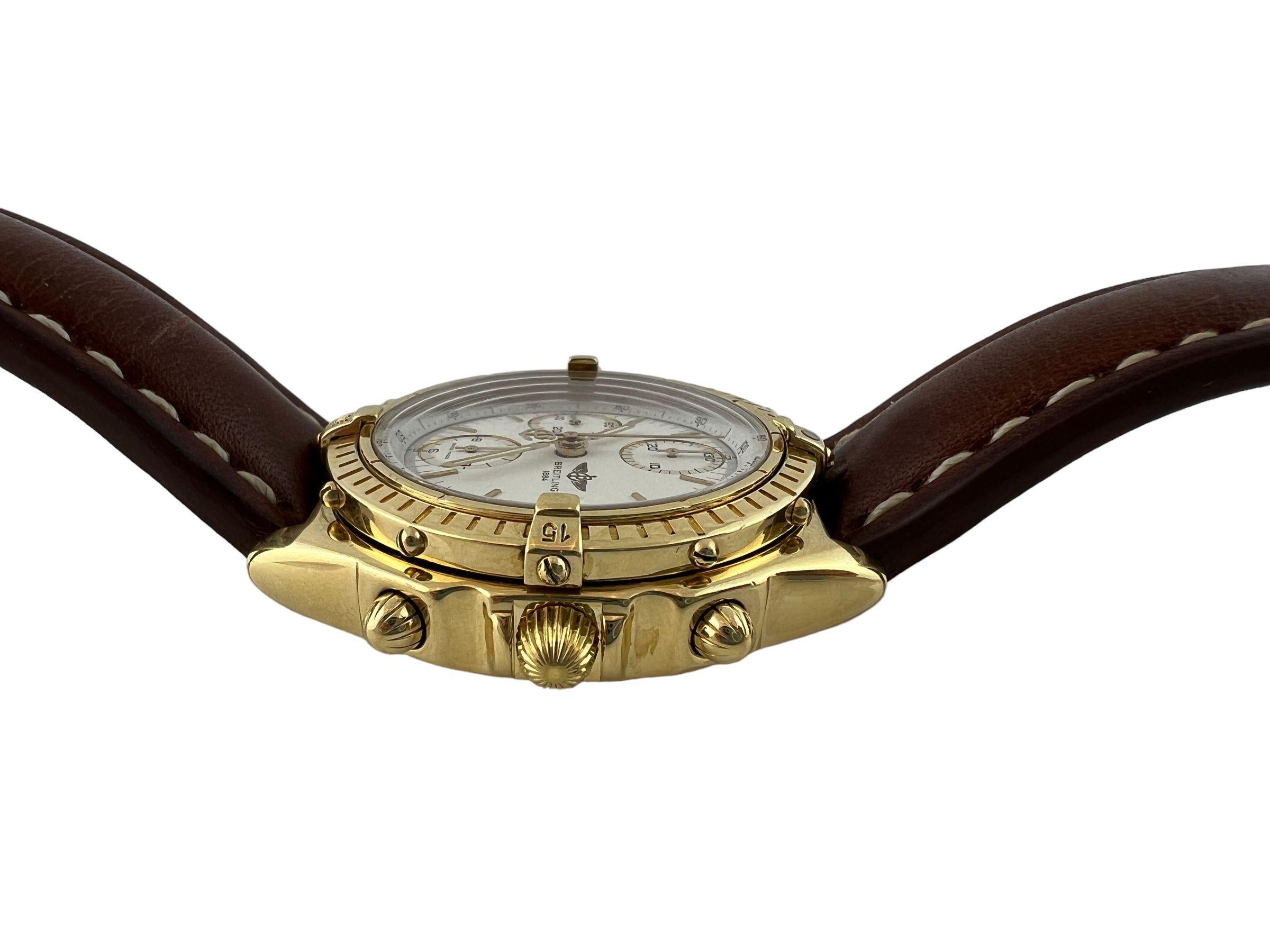 Herrenuhr aus 18 Karat Gelbgold mit Breitling Chronomat-Lederband K13047X im Angebot 2