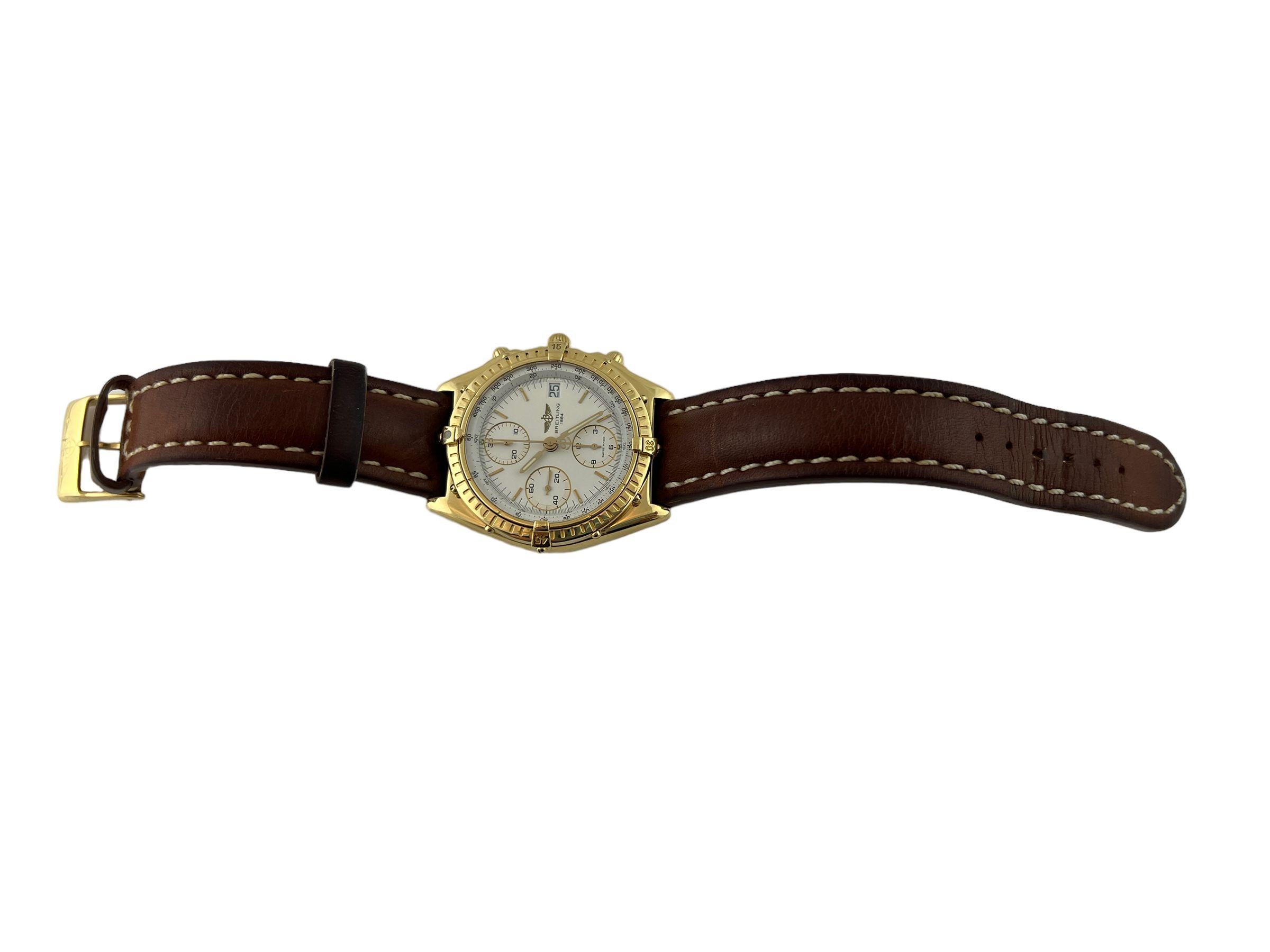 Herrenuhr aus 18 Karat Gelbgold mit Breitling Chronomat-Lederband K13047X im Angebot 6