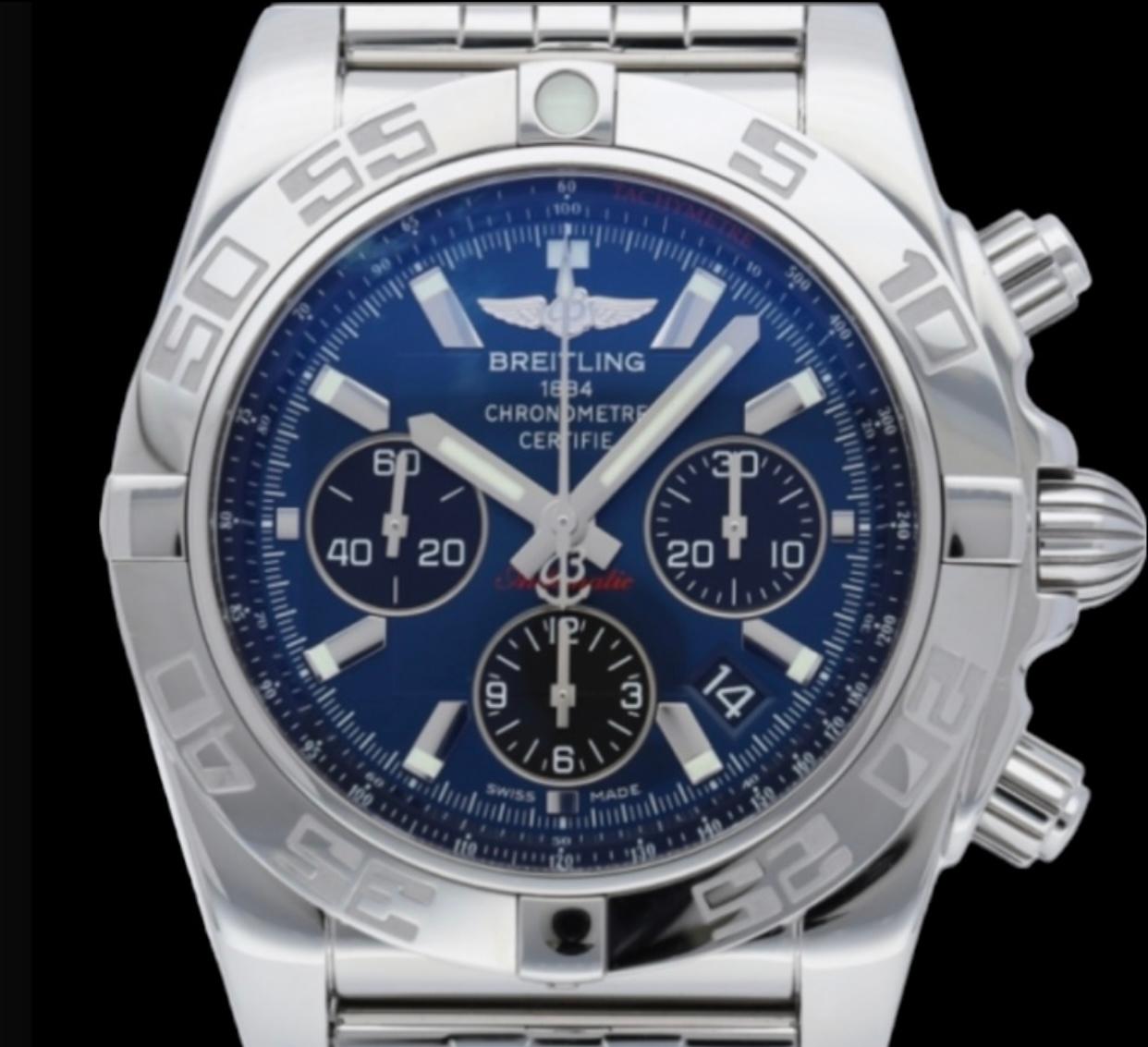 Breitling Chronomat 

Year 2020

¡Box papers!

Dial: Blue  

Case Size: 44 mm 

Movement: Automatic 

Will fit up to 8 wrists. 

Every watch we sell is 100% authentic guaranteed, in excellent working and cosmetic condition. Every watch is