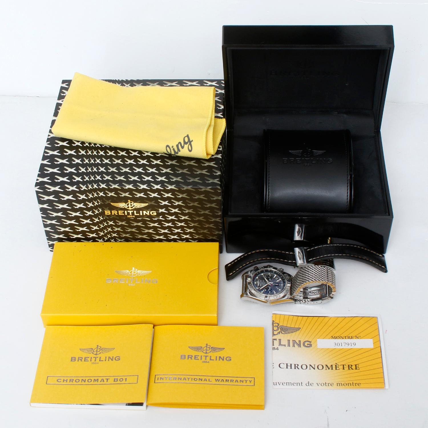 Breitling Chronomat 44 Stainless Steel Men's Chronograph Watch AB0110 For Sale 3