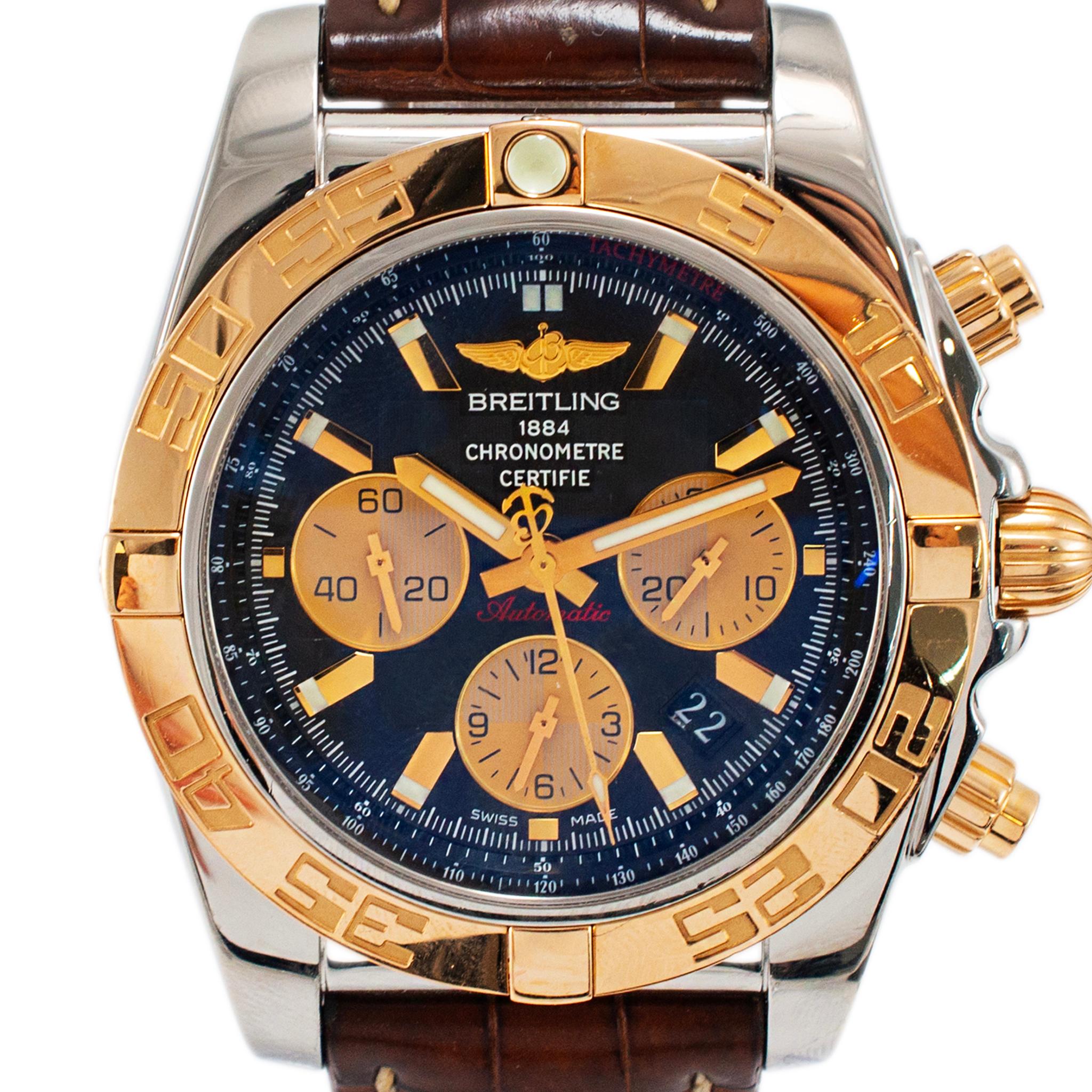 Marke: Breitling 

Geschlecht: Männer 

Metall Typ: Rostfreier Stahl und 18 Karat Roségold

Durchmesser: 44,00 mm

Gewicht: 159,59 Gramm

Eine Herrenuhr aus Edelstahl und 18 Karat Roségold, Schweizer Marke BREITLING, mit Originalbox und -papieren.