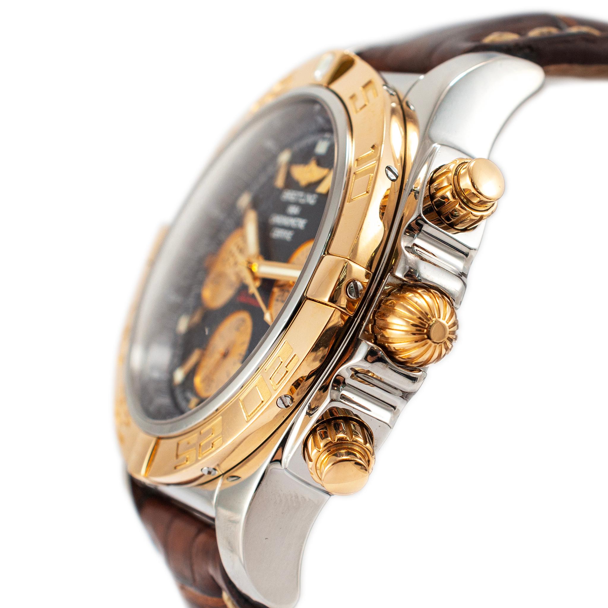 Breitling Chronomat 44MM CB0110 Chronograph 18K Roségold Edelstahl Uhr im Zustand „Hervorragend“ in Houston, TX