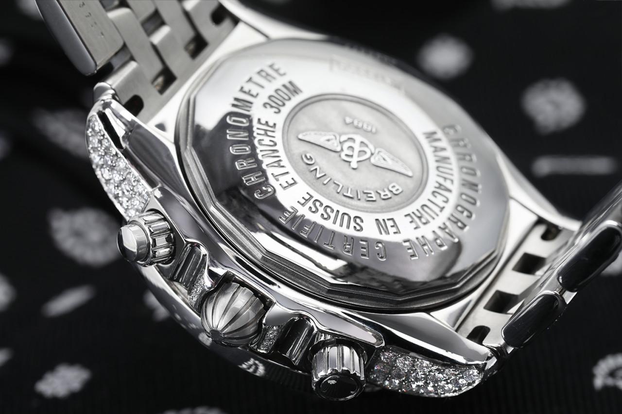 Breitling Chronomat  A13356 Montre personnalisée en acier inoxydable avec cadran blanc et diamants Pour hommes en vente