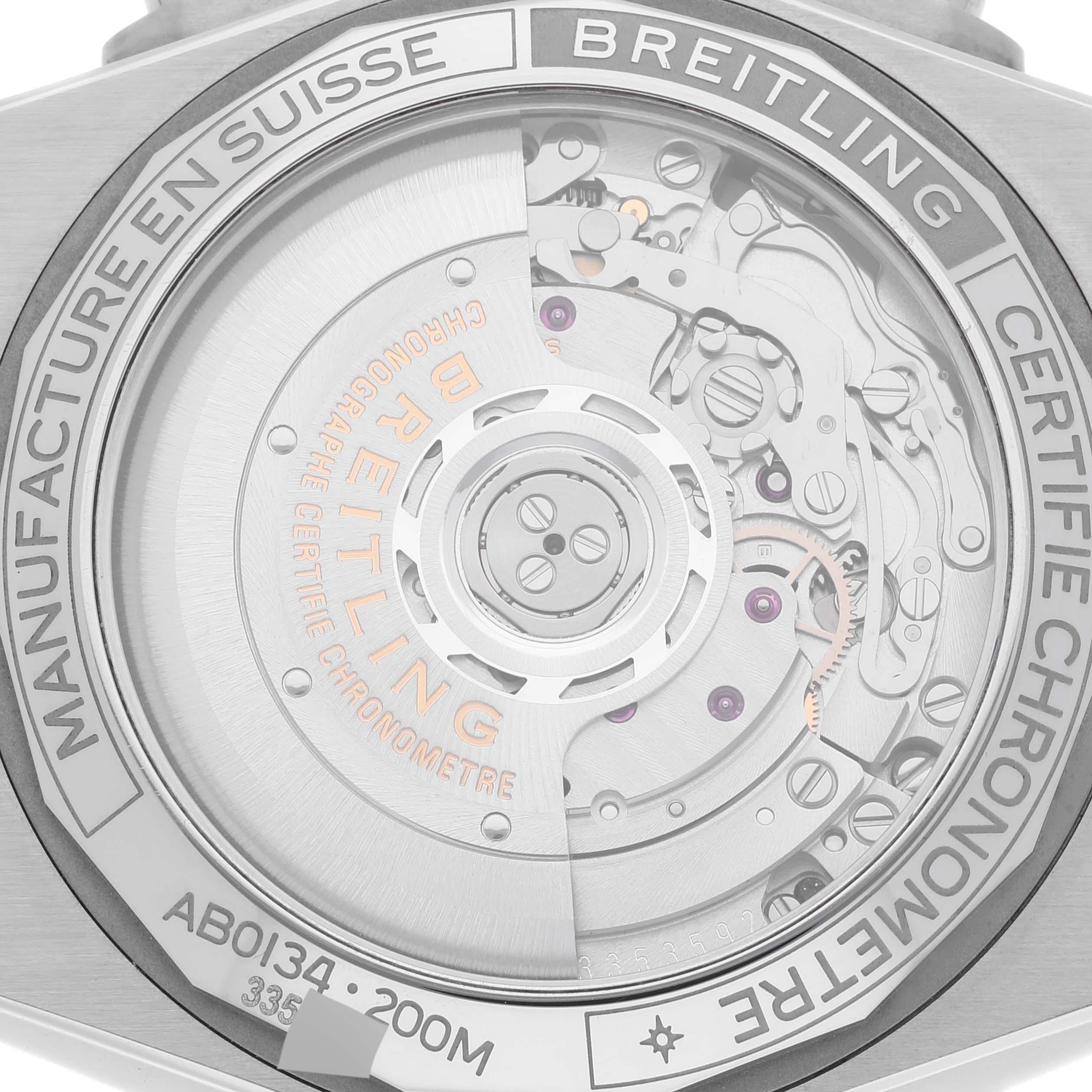 Breitling Chronomat B01 Montre en acier avec cadran argenté pour hommes AB0134 Boîte Card en vente 3
