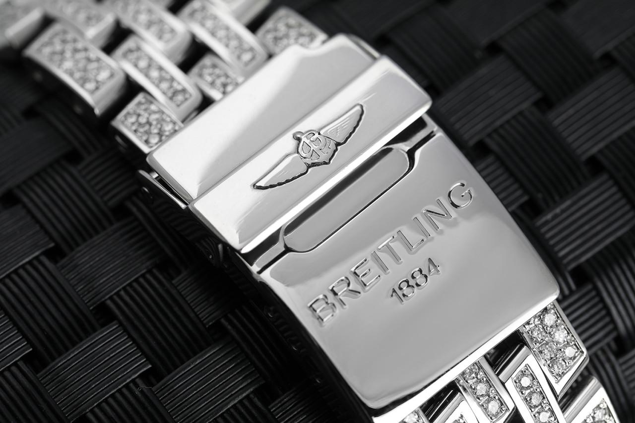 Taille ronde Breitling Chronomat Evolution A13356 Montre personnalisée en acier inoxydable et diamants en vente
